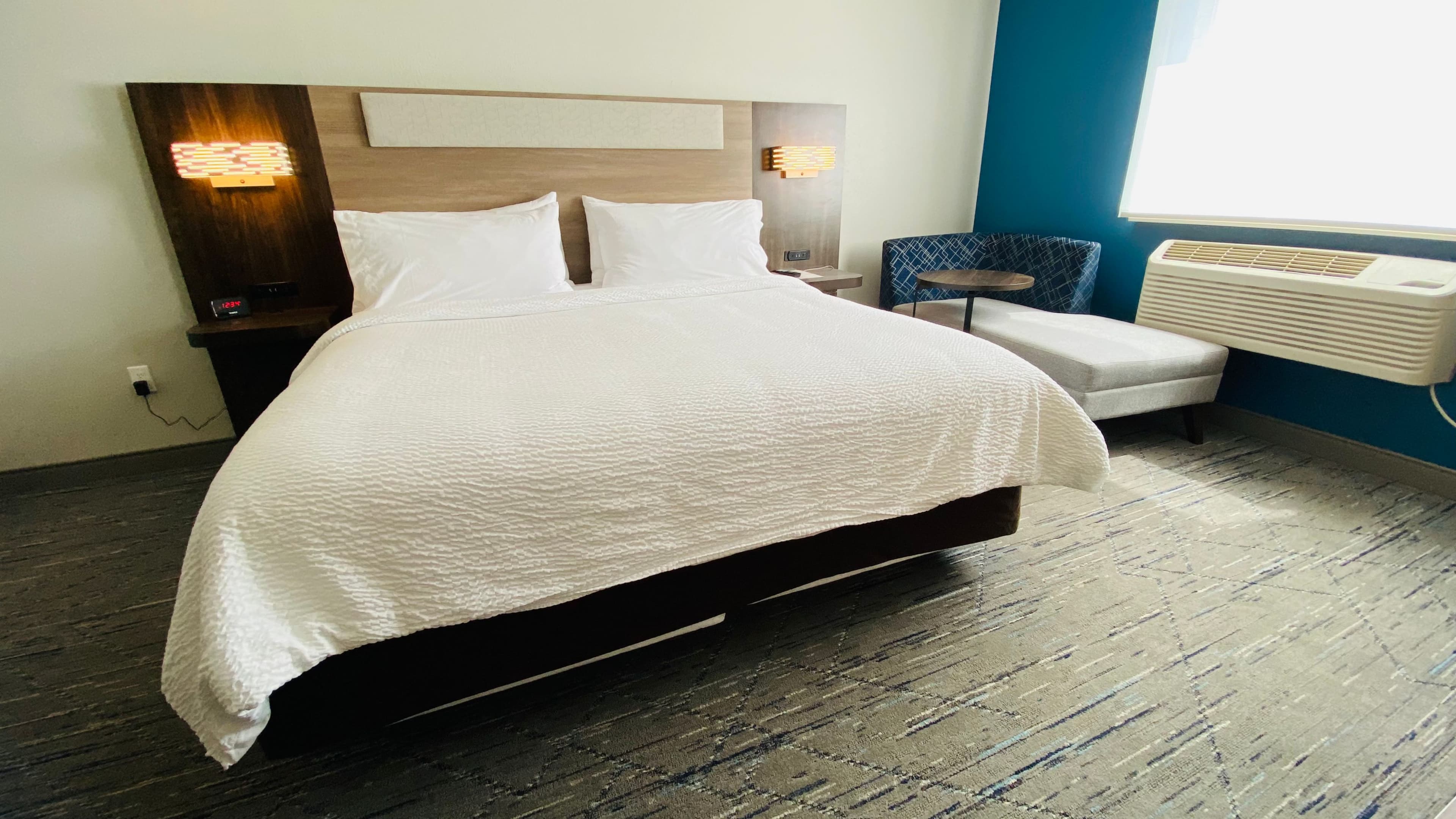 Independent (SPHC) Bluffton Inn & Suites — 7