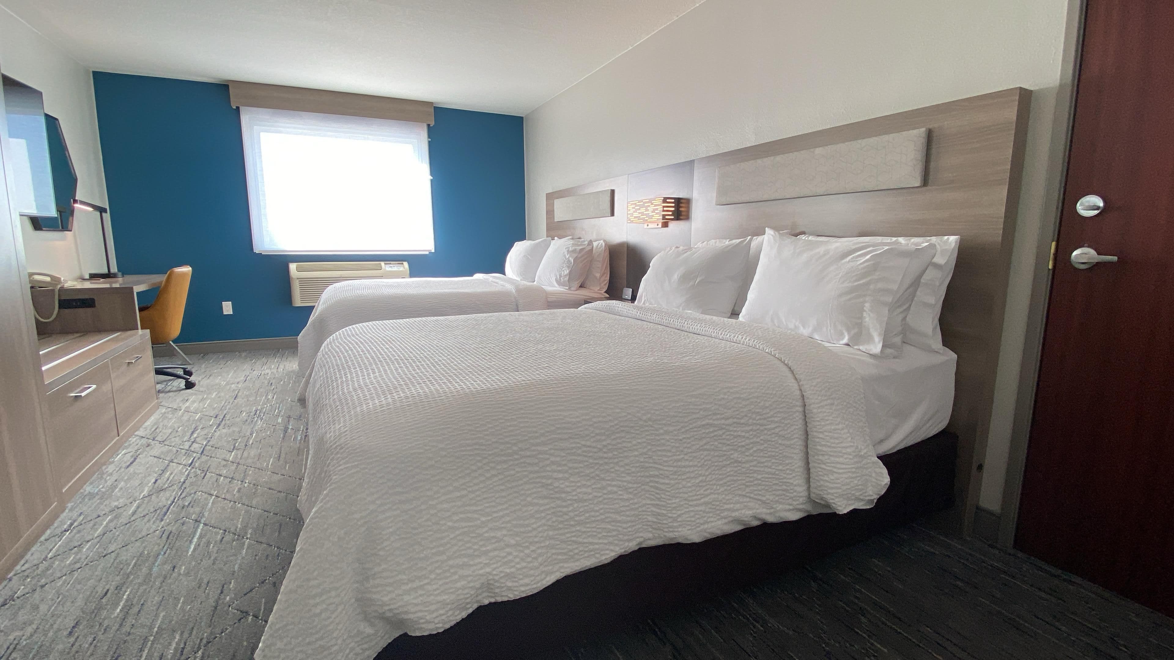Independent (SPHC) Bluffton Inn & Suites - Image 4