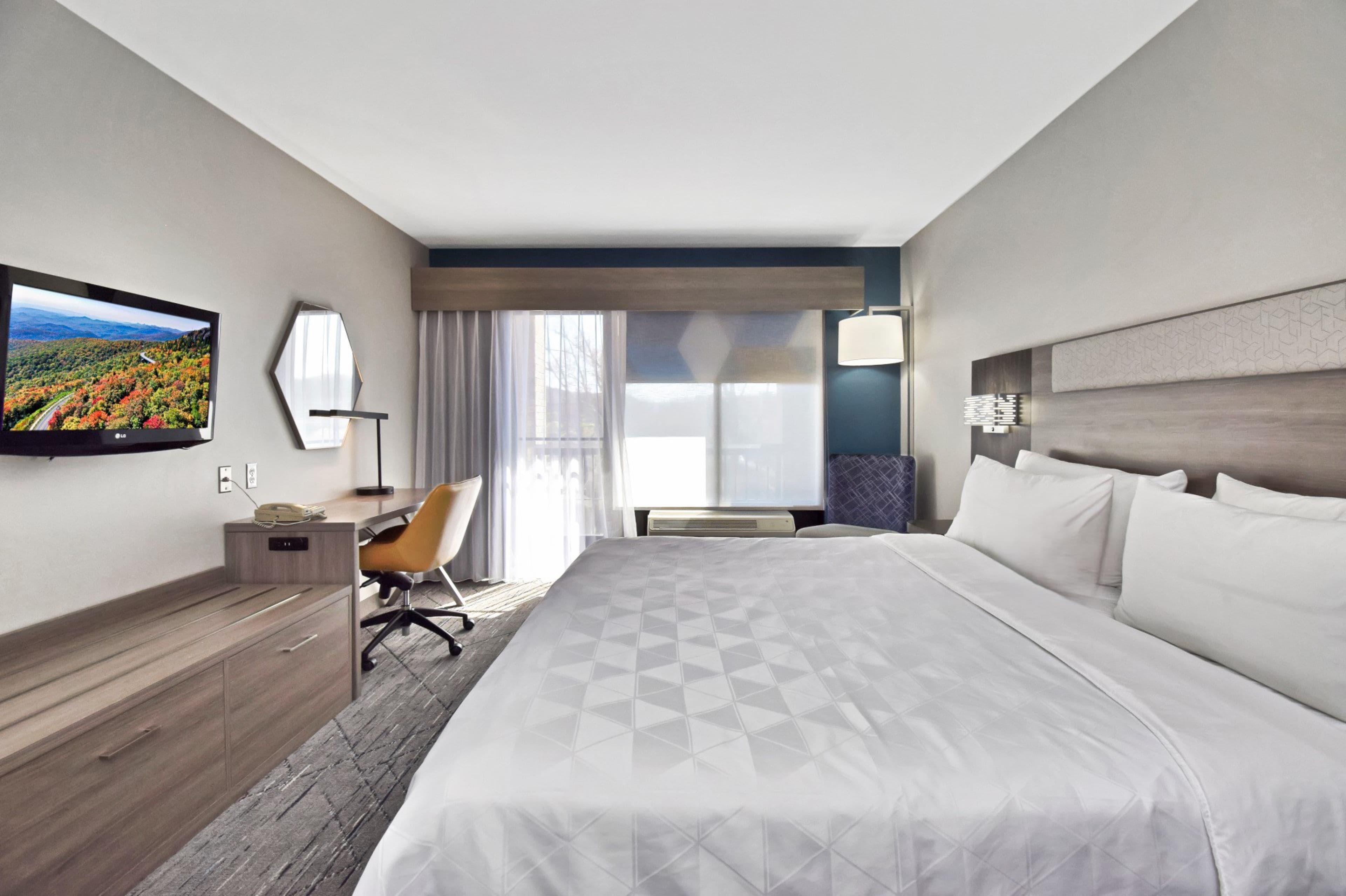 Holiday Inn Express Boone - Image 4