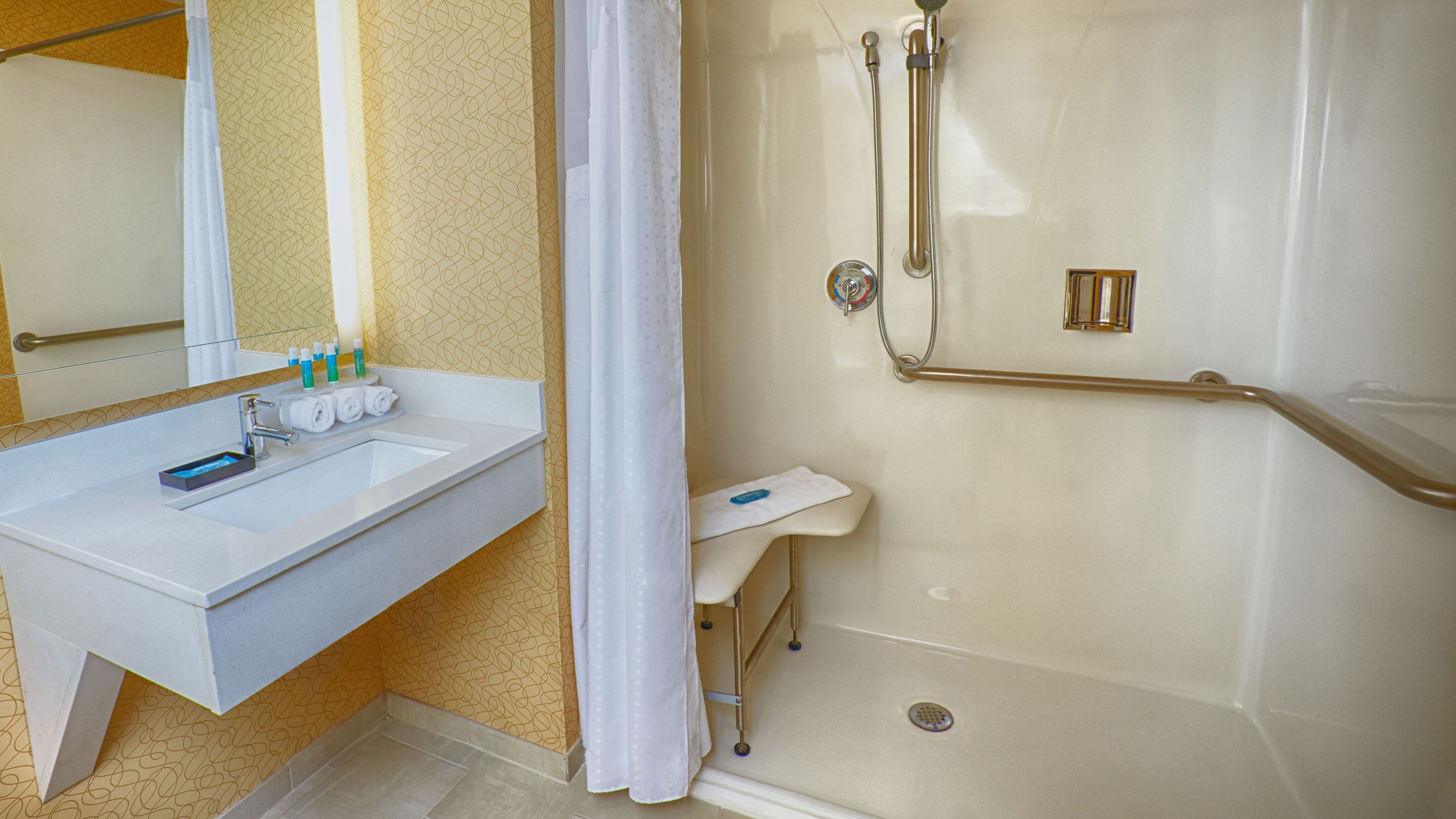 Holiday Inn Express Bordentown - Trenton South — 26