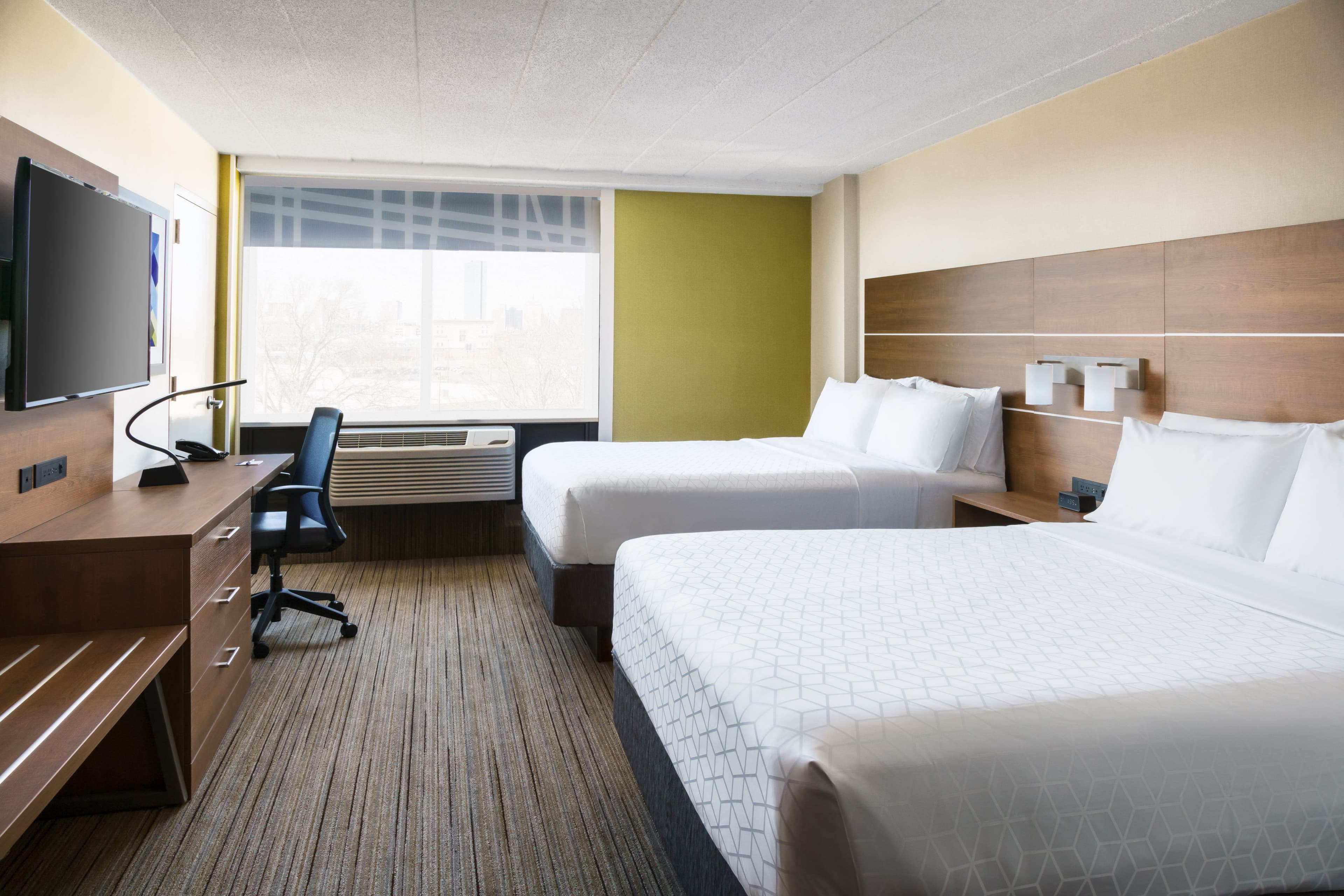 Holiday Inn Express Boston — 12