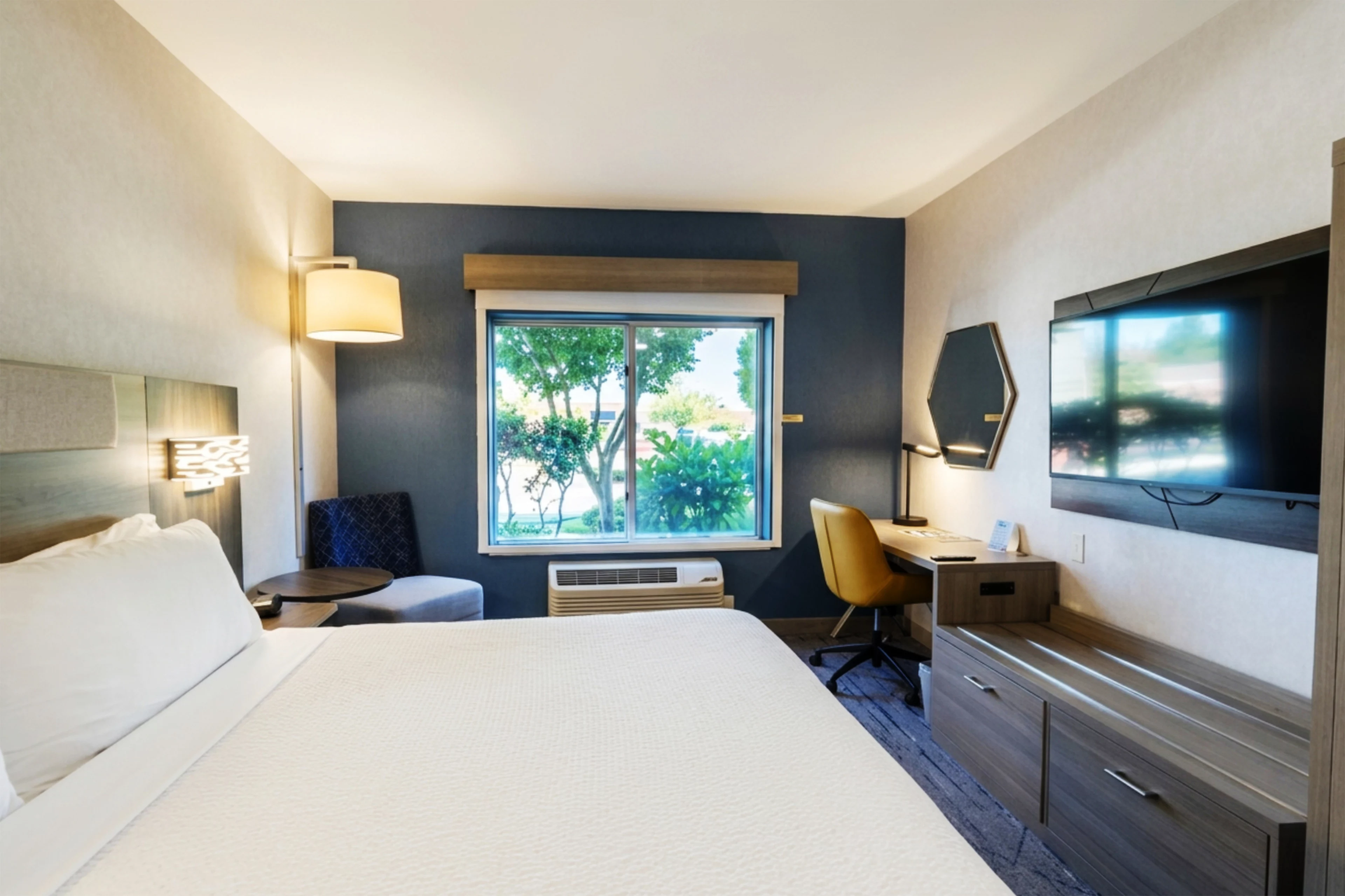 Holiday Inn Express Bothell — 17