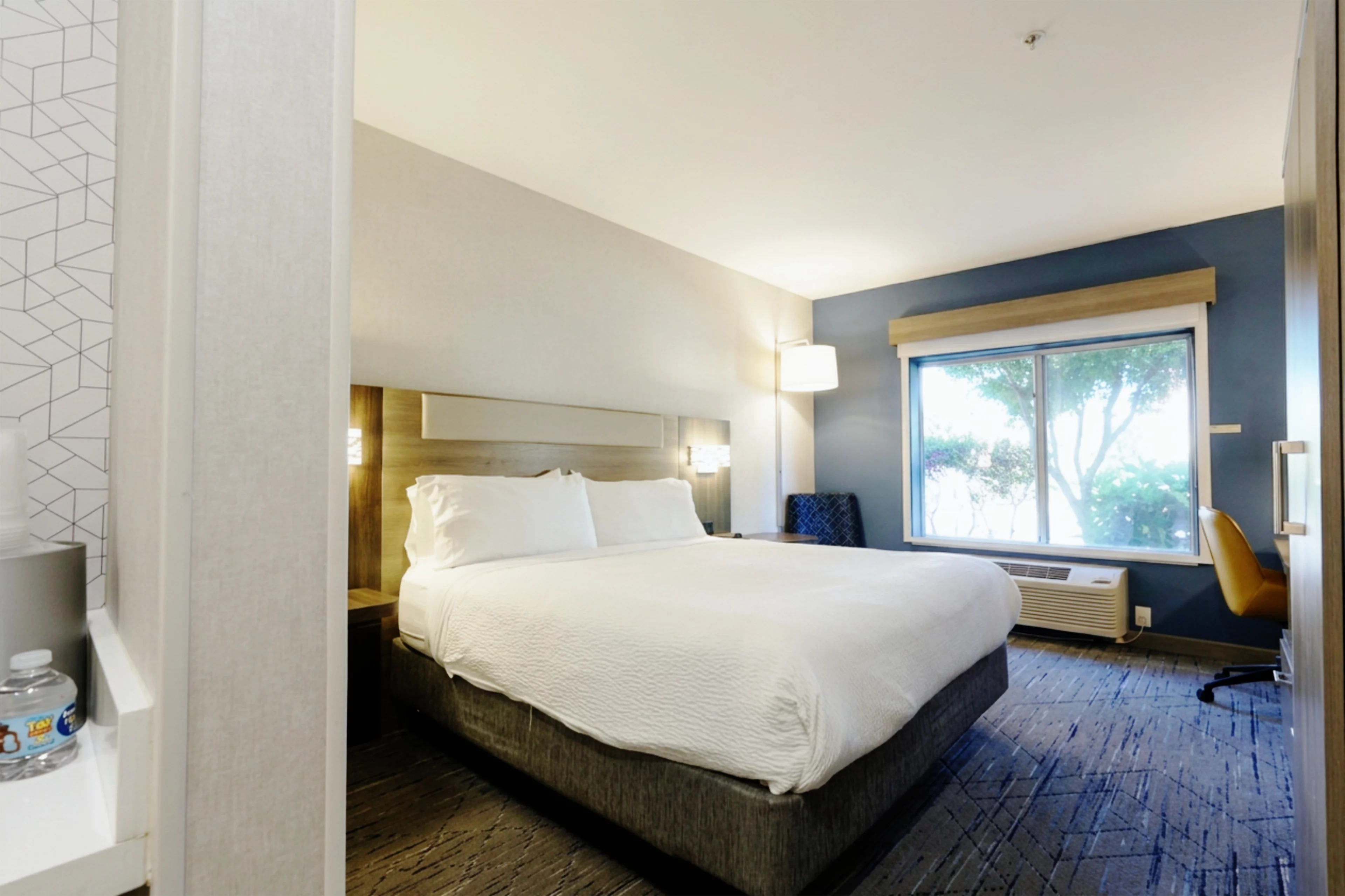 Holiday Inn Express Bothell — 7