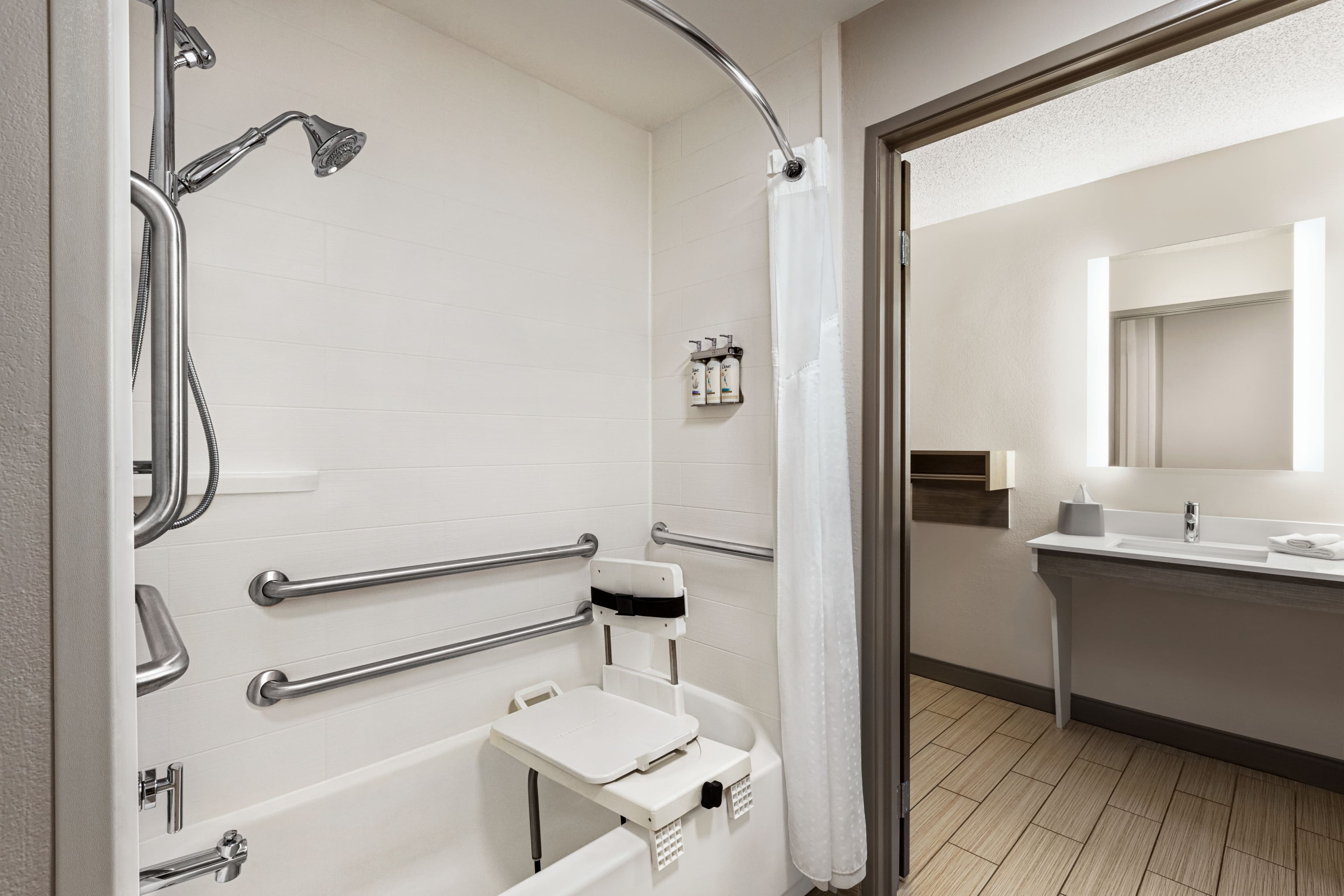 Holiday Inn Express Bowling Green — 27