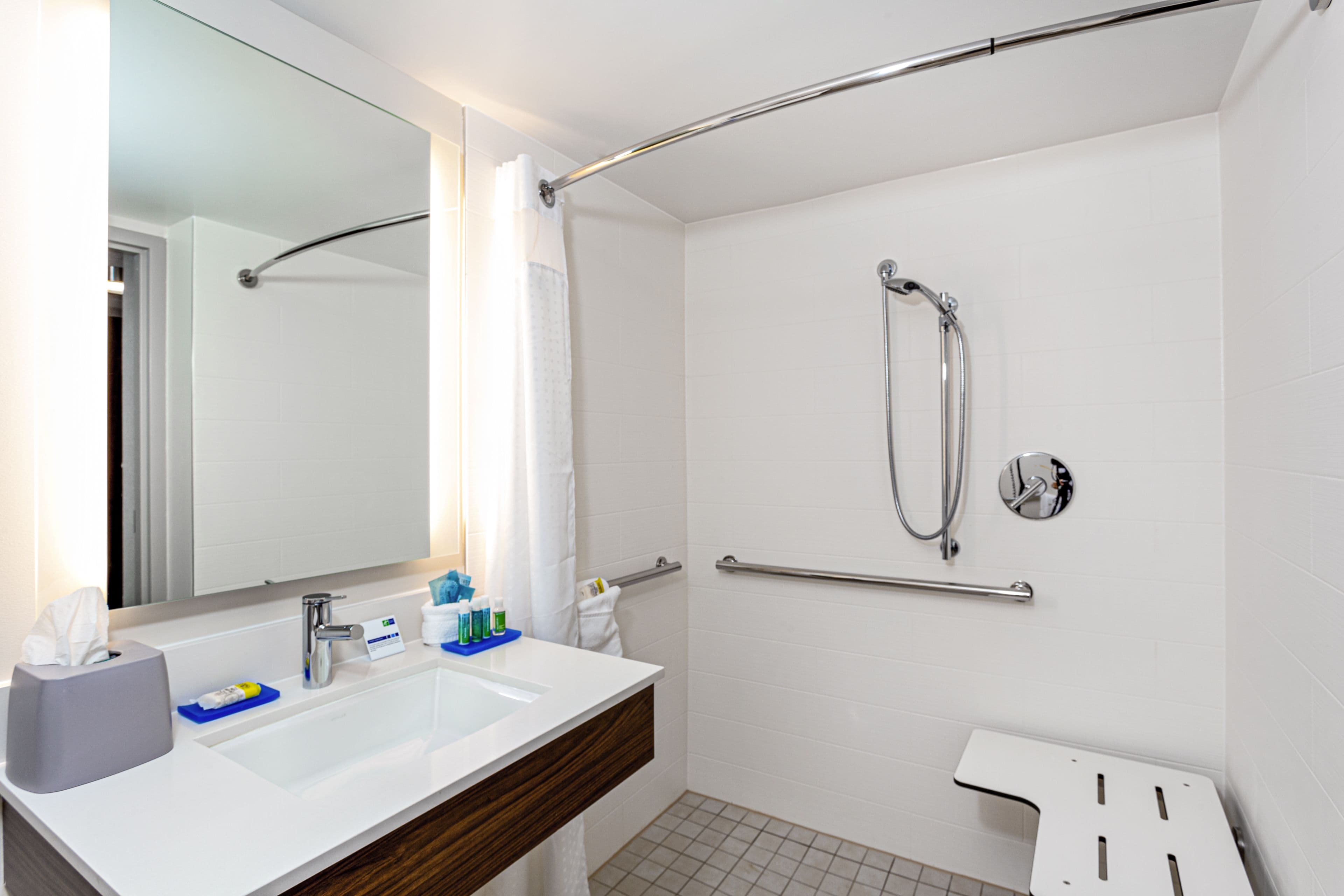 Holiday Inn Express Tampa-Brandon — 23