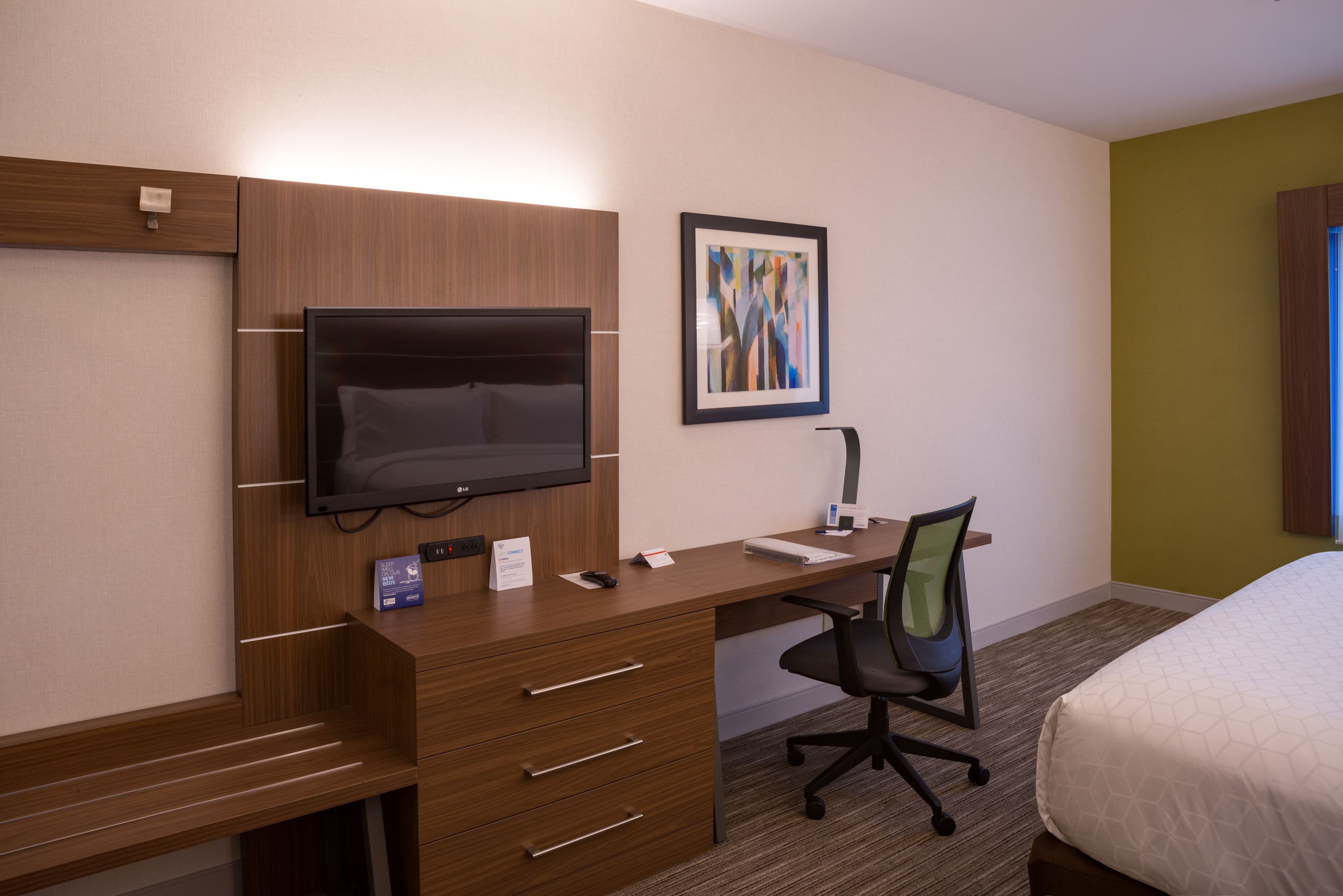 Holiday Inn Express Branford-New Haven — 9