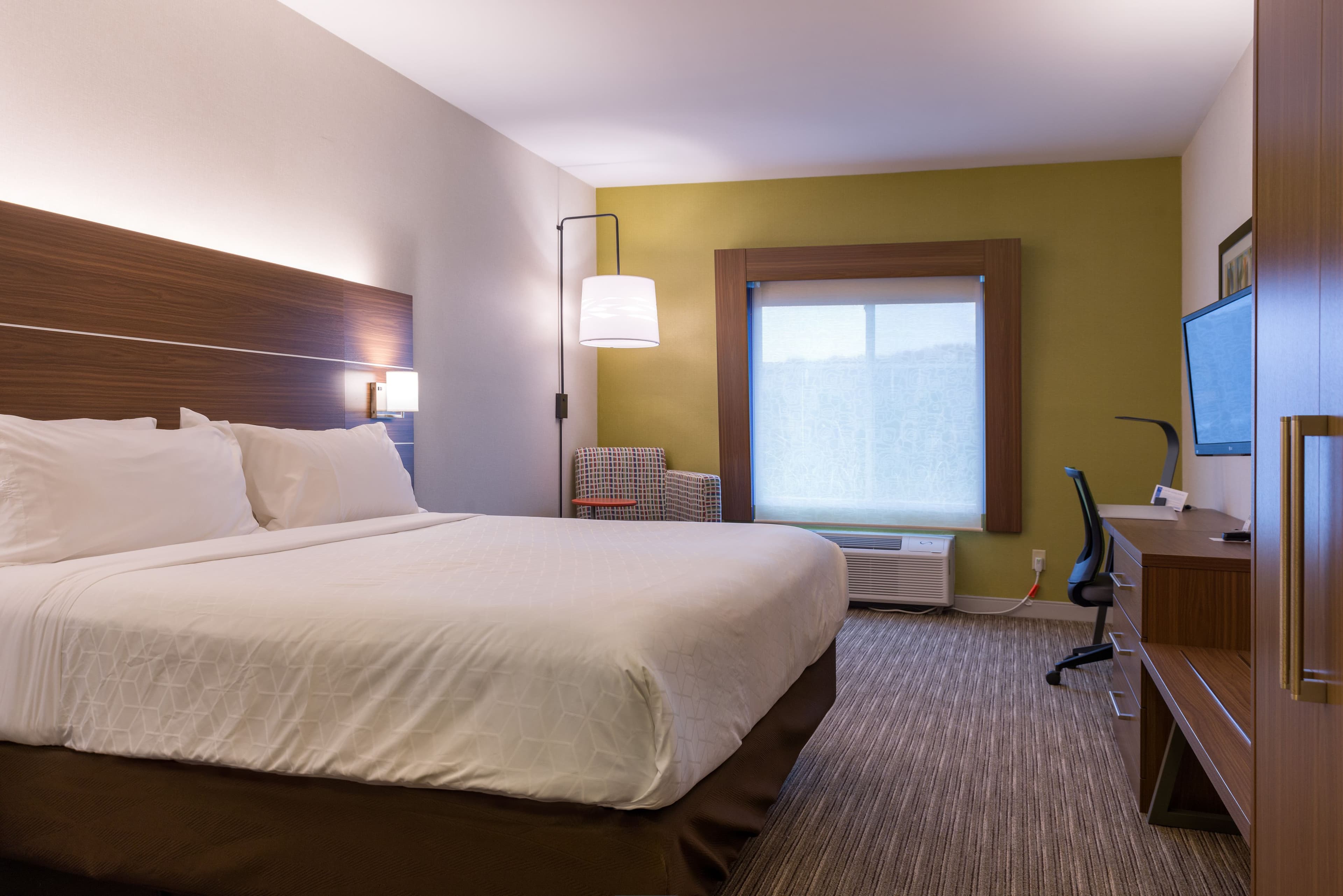 Holiday Inn Express Branford-New Haven - Image 5