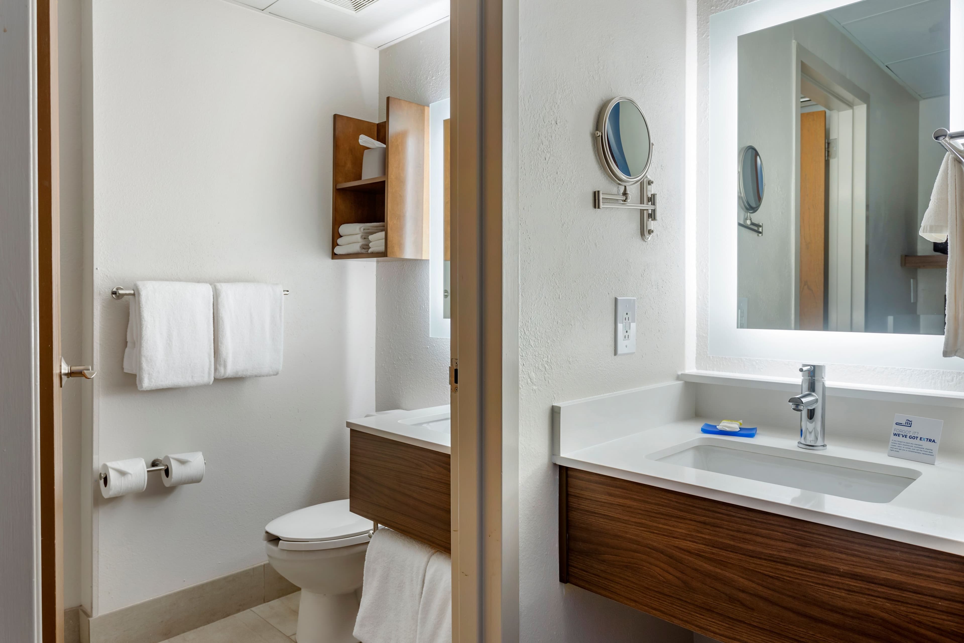 Holiday Inn Express Branson-Green Mountain Drive - Image 5