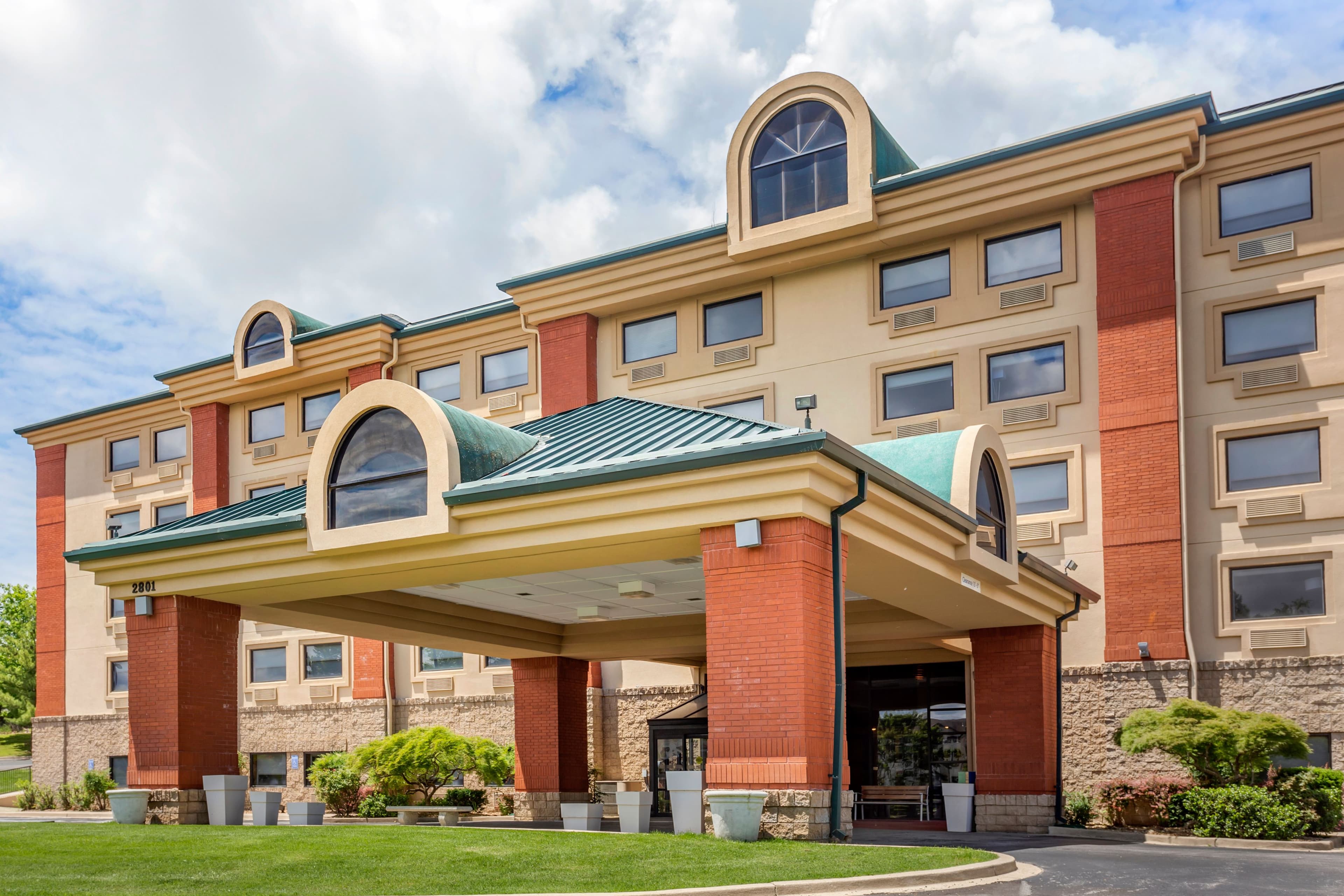 Holiday Inn Express Branson-Green Mountain Drive - Image 1