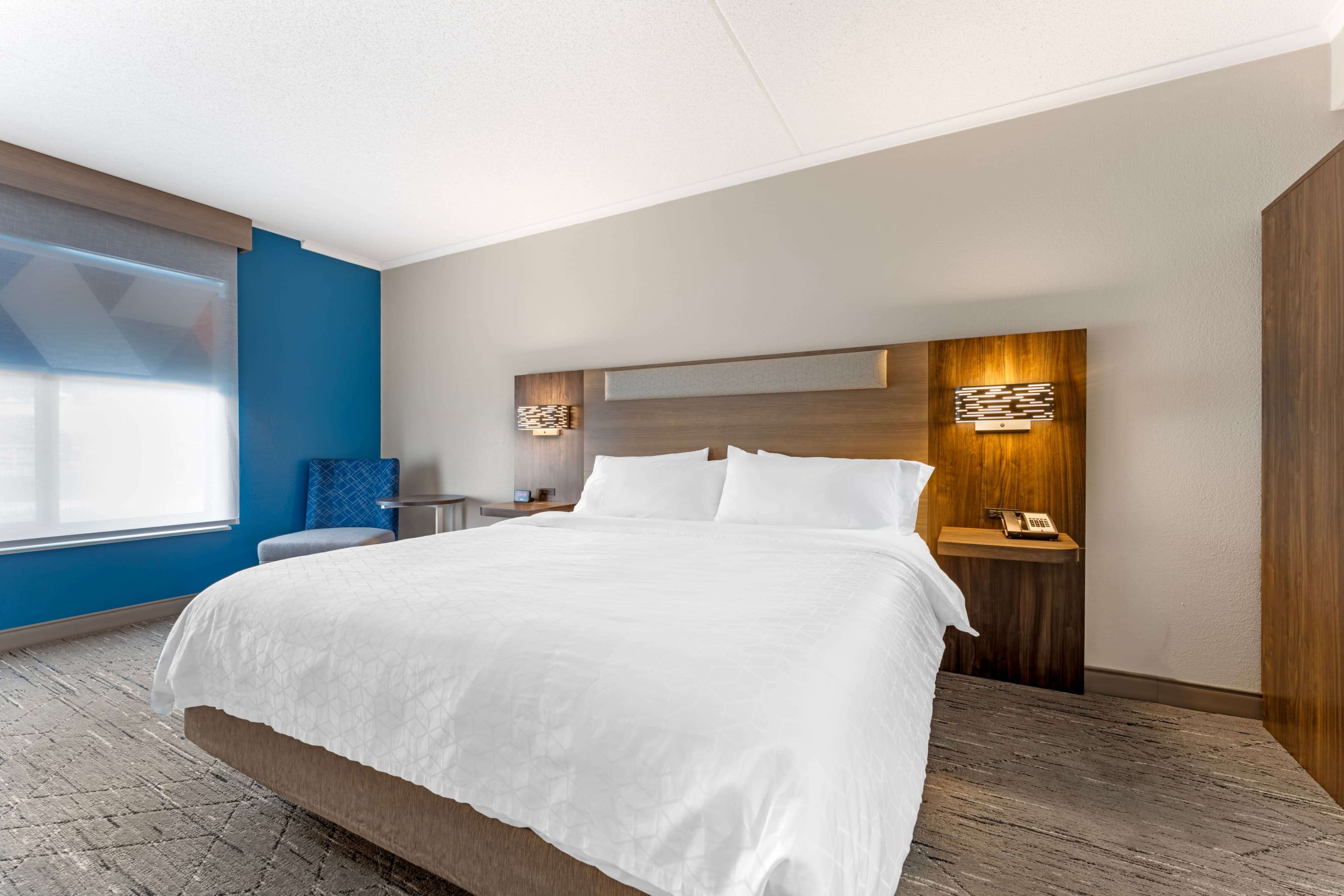 Holiday Inn Express Breezewood — 3
