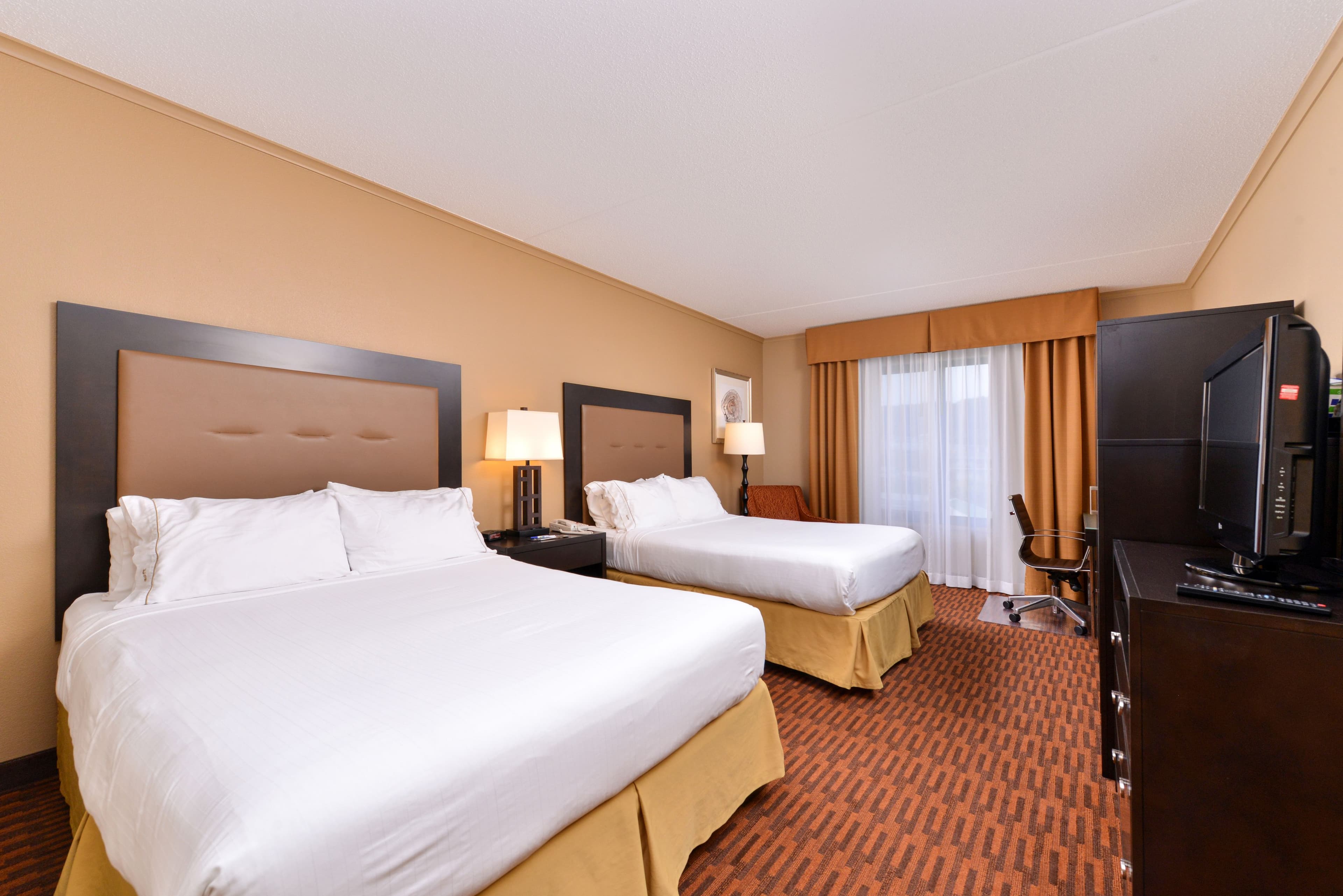 Holiday Inn Express Breezewood — 32