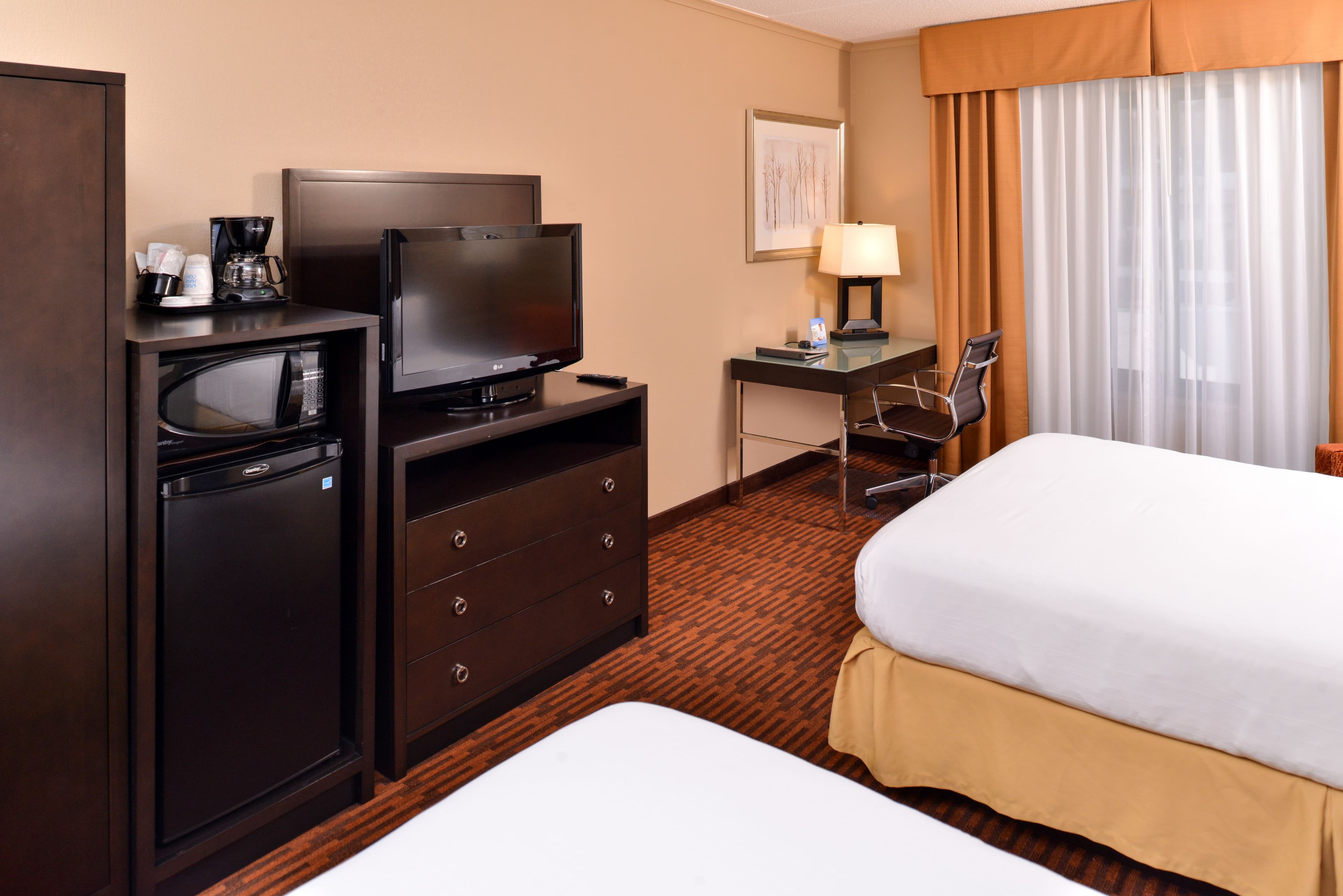 Holiday Inn Express Breezewood — 34