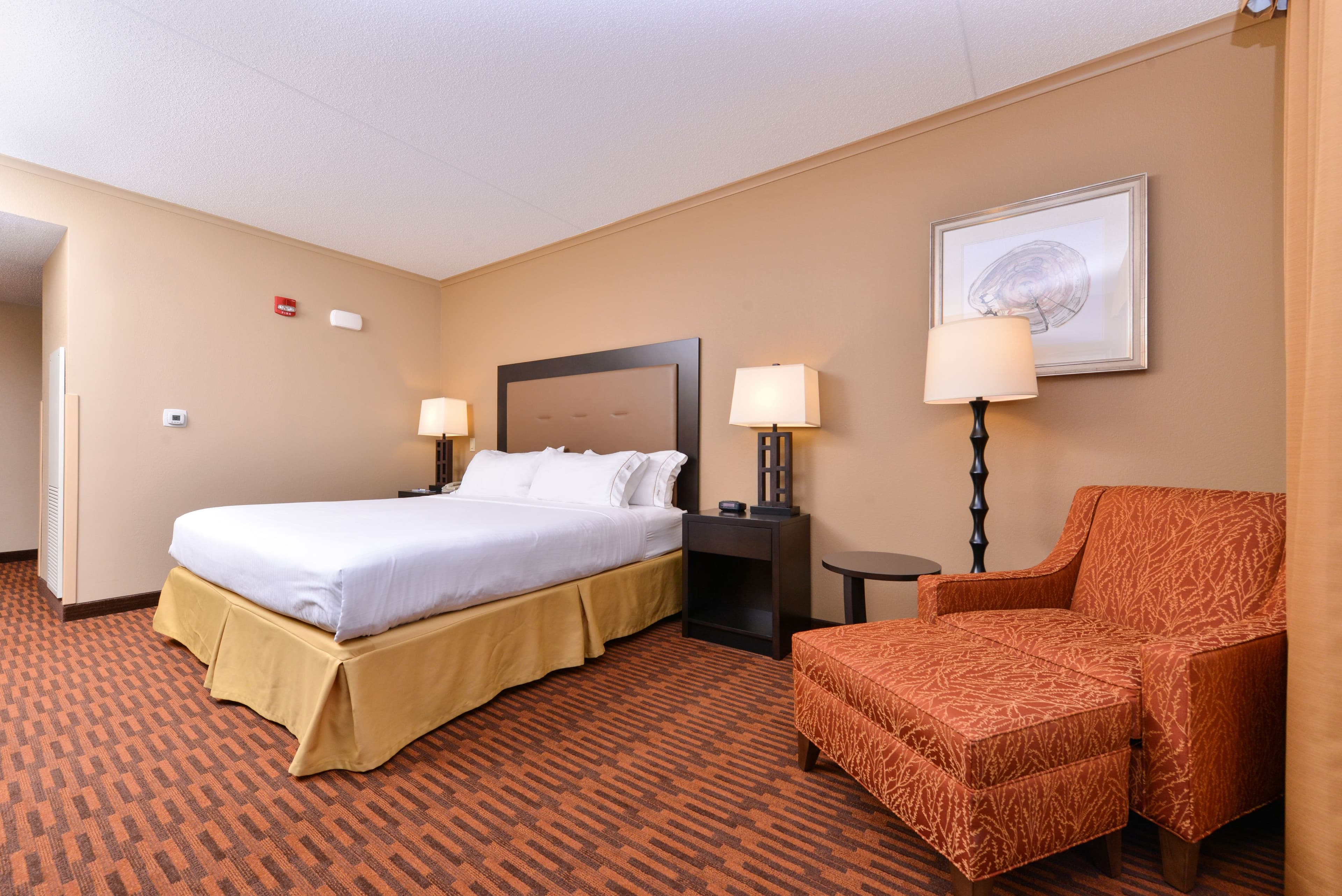 Holiday Inn Express Breezewood — 7