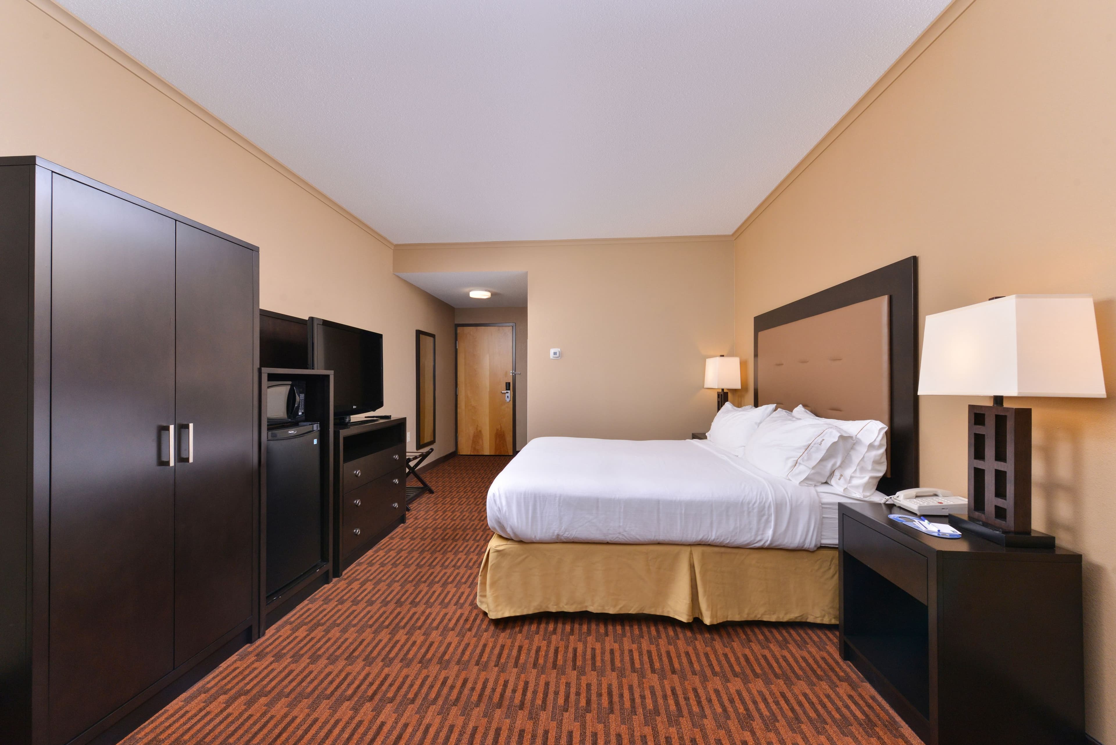 Holiday Inn Express Breezewood — 21