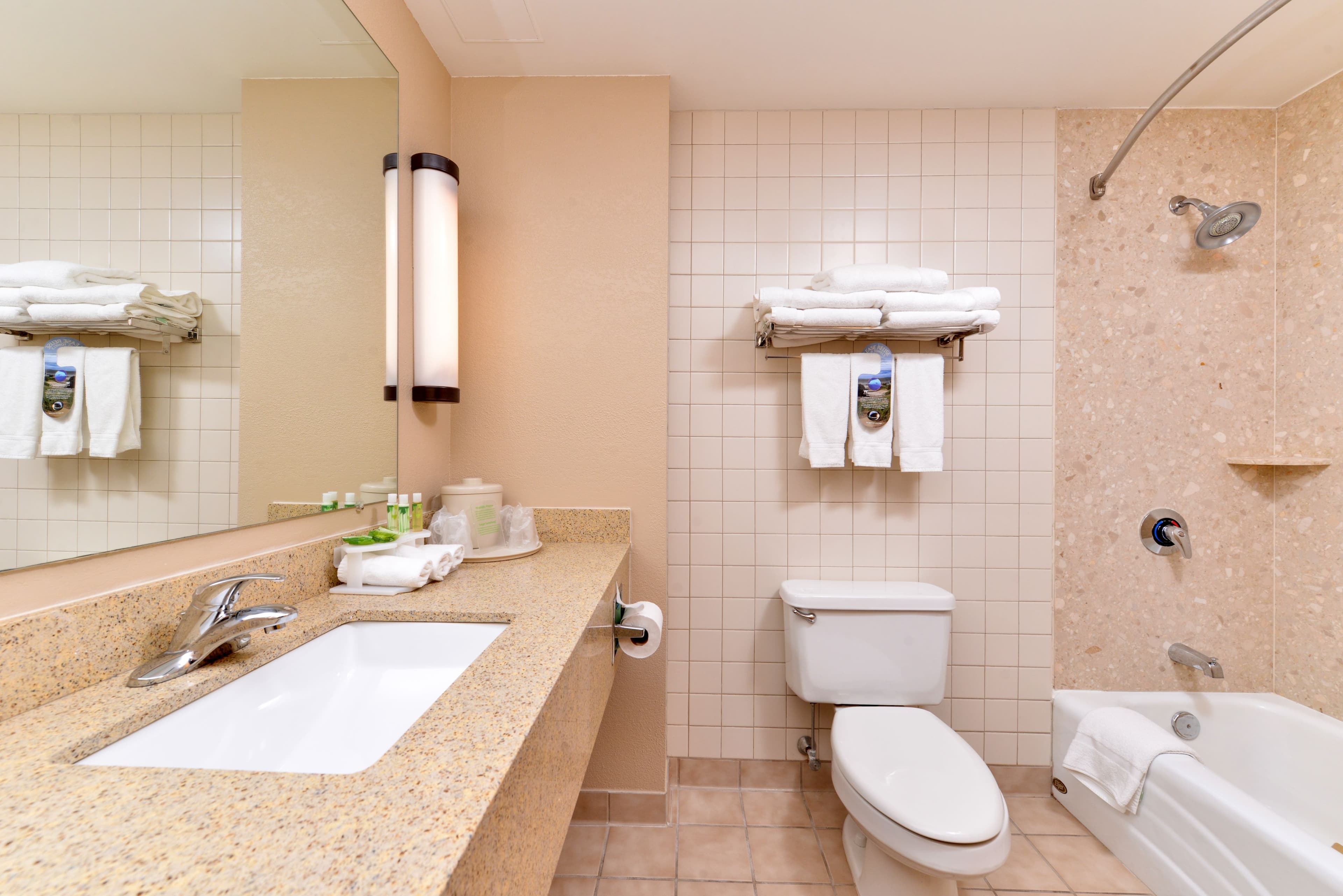 Holiday Inn Express Breezewood — 16