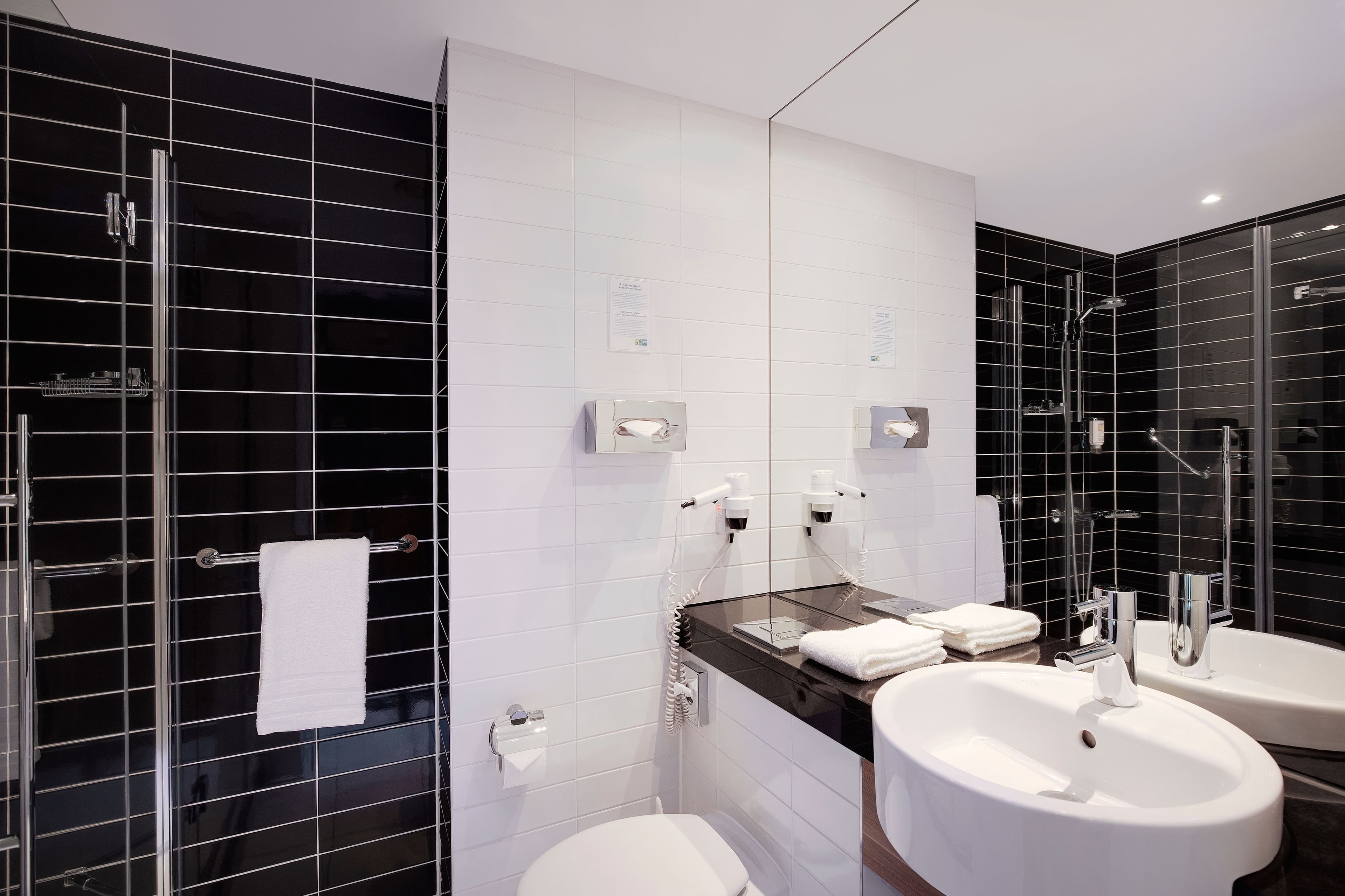 Holiday Inn Express Bremen Airport — 9
