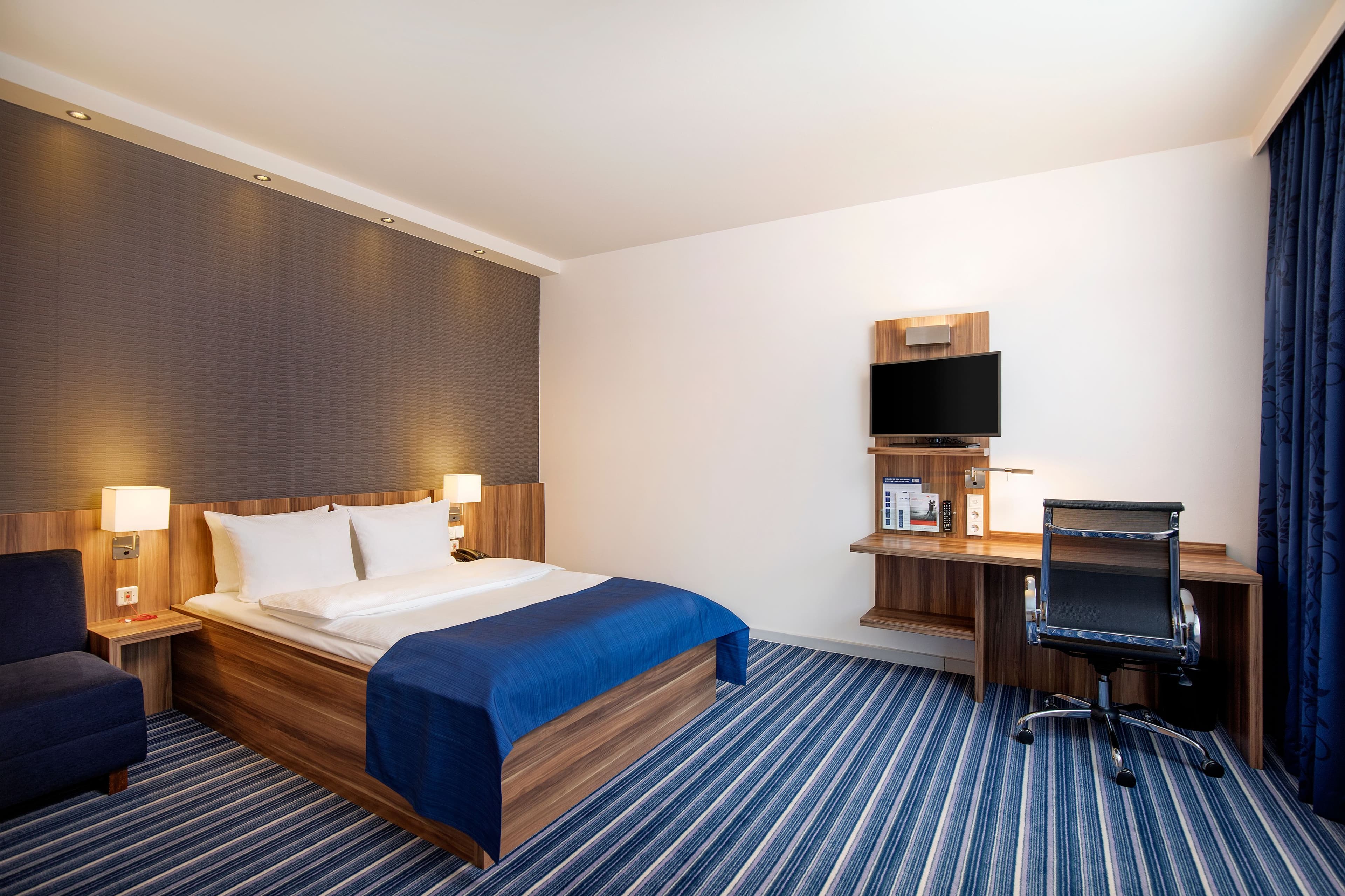 Holiday Inn Express Bremen Airport — 3