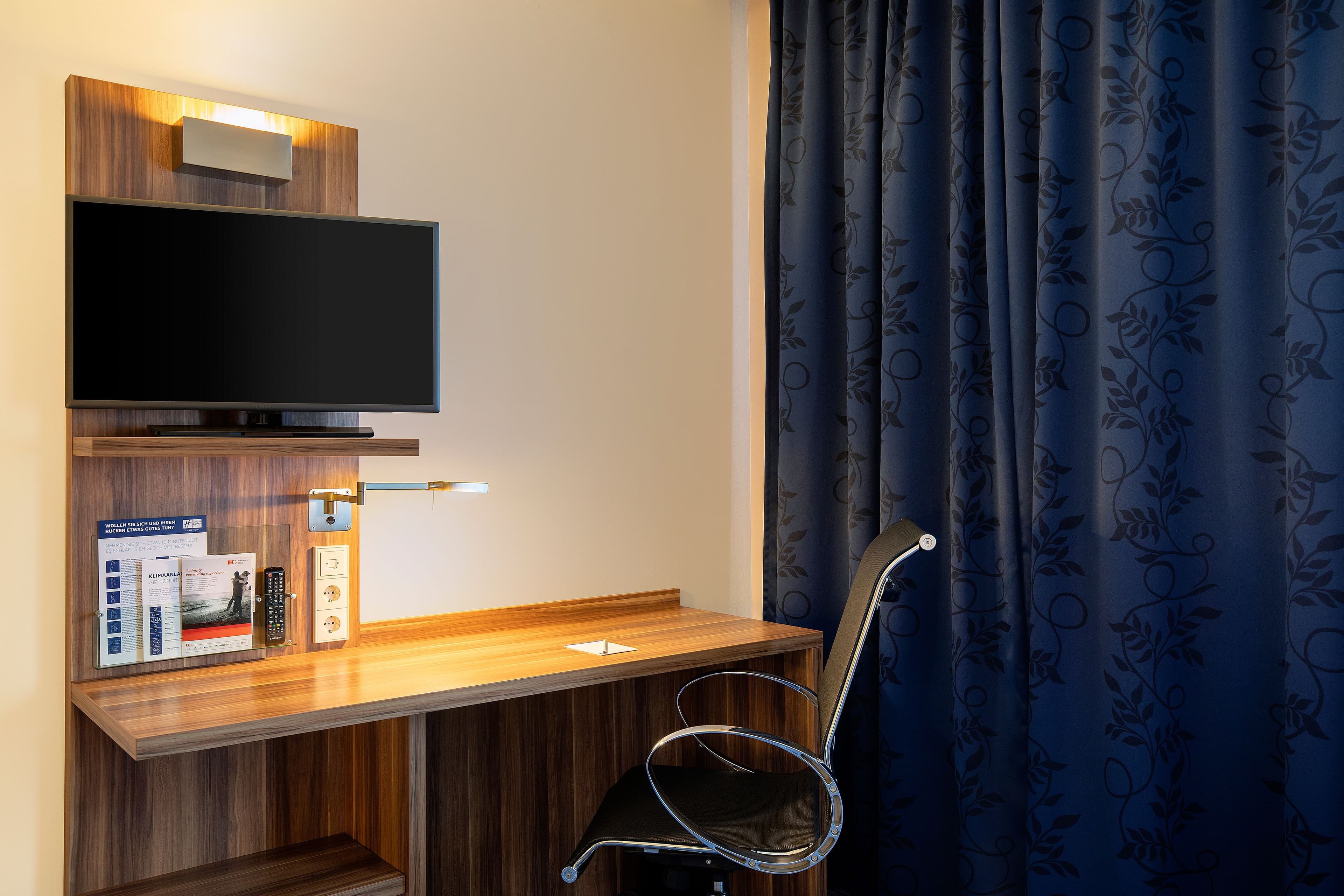 Holiday Inn Express Bremen Airport — 8