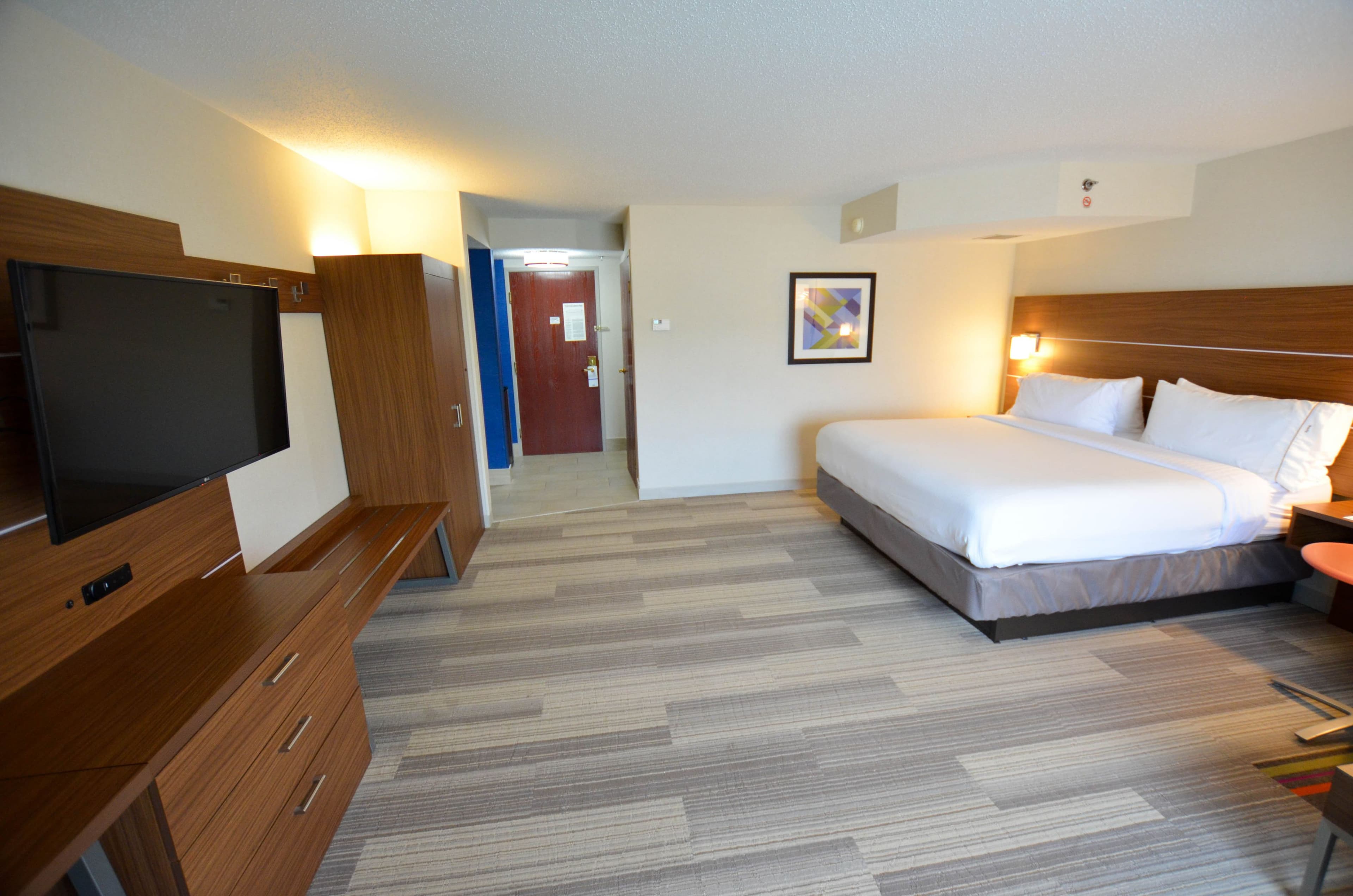 Holiday Inn Express Pittsburgh-Bridgeville - Image 5
