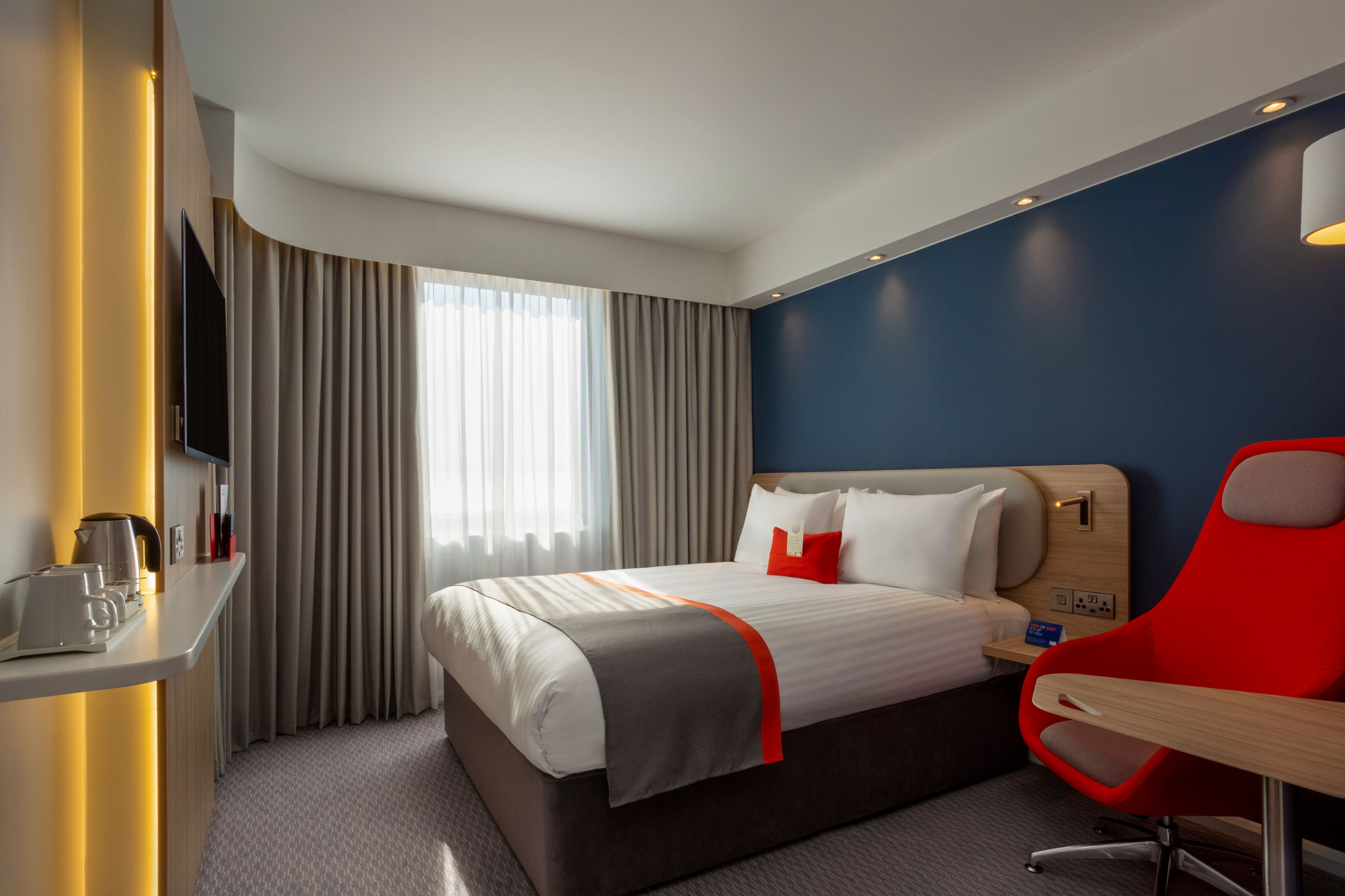 Holiday Inn Express Bridgwater M5, Jct. 24 - Image 4