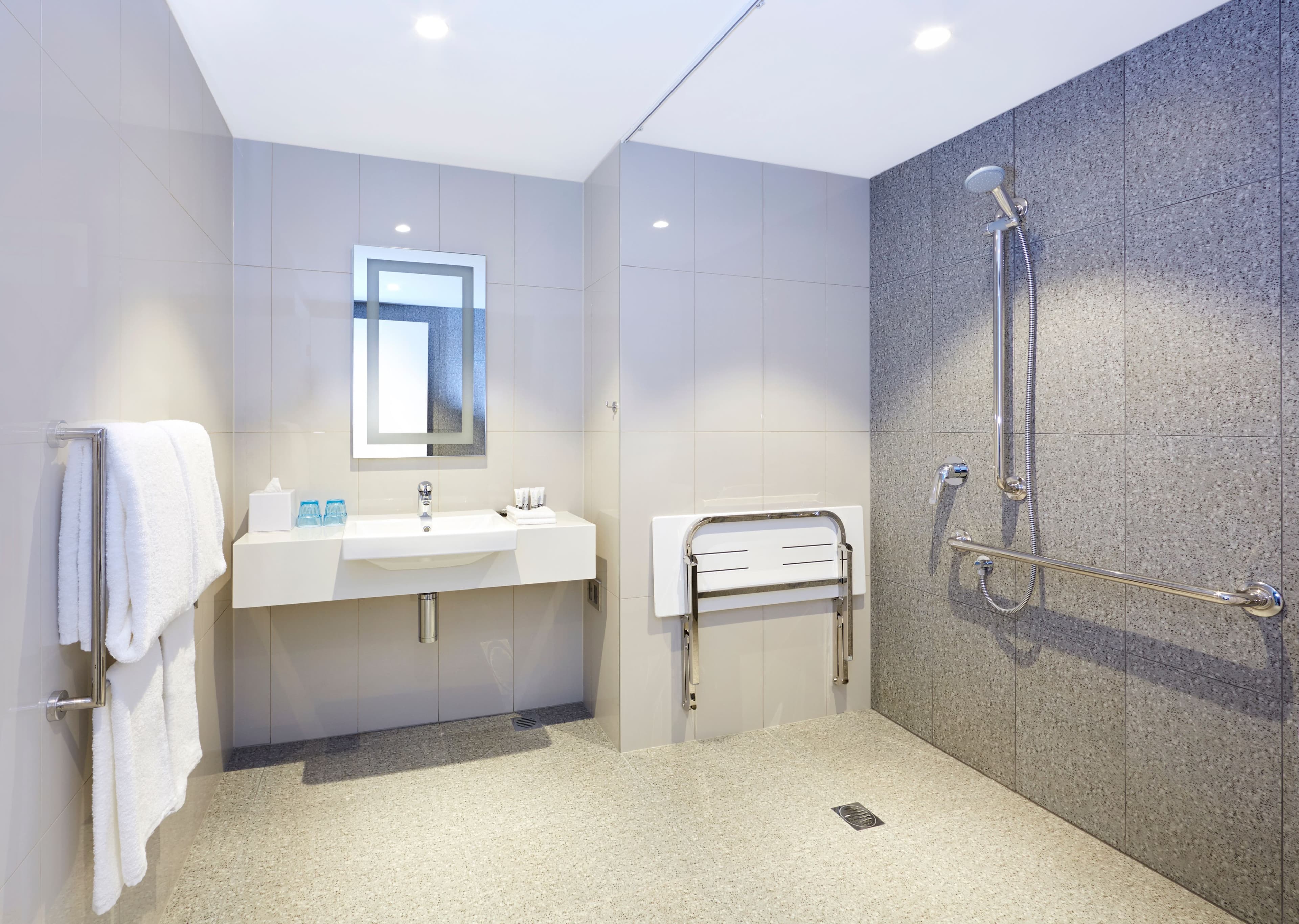 Holiday Inn Express Brisbane Central — 8