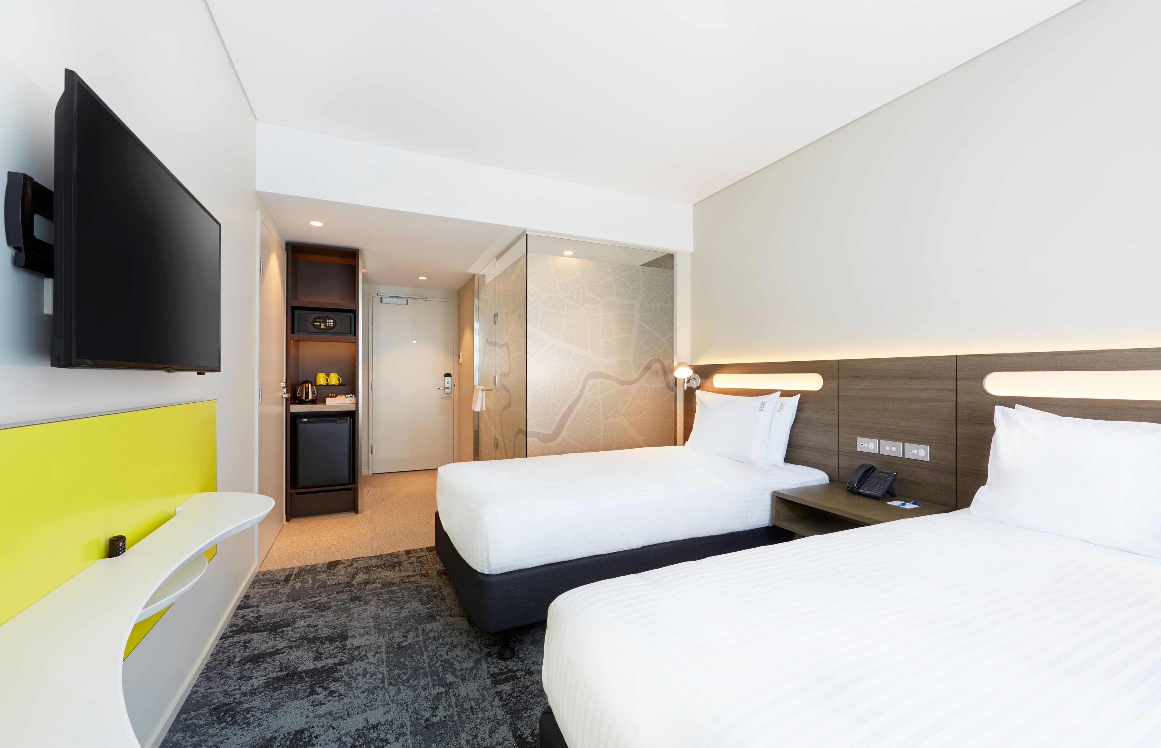Holiday Inn Express Brisbane Central - Image 5