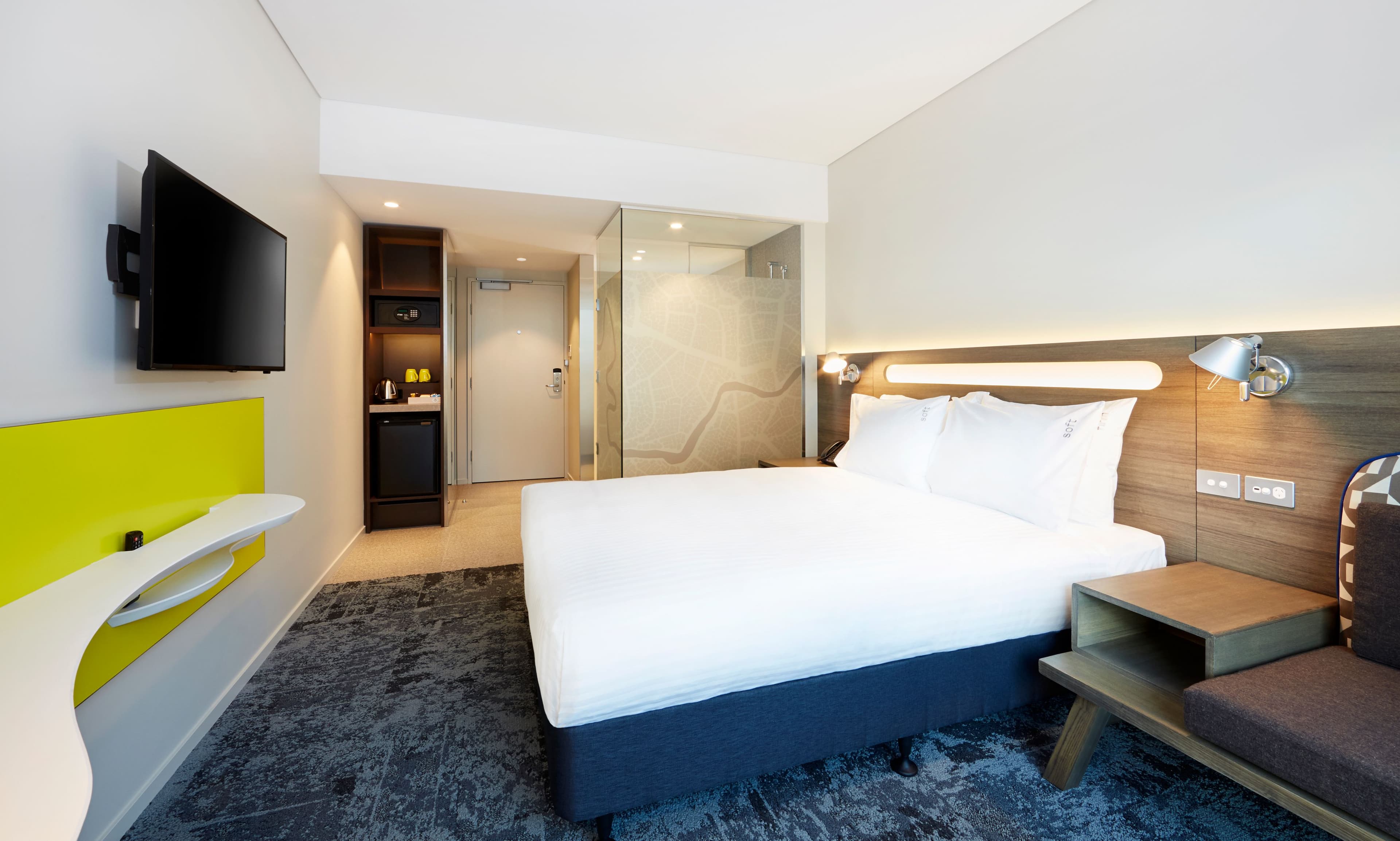 Holiday Inn Express Brisbane Central - Image 2