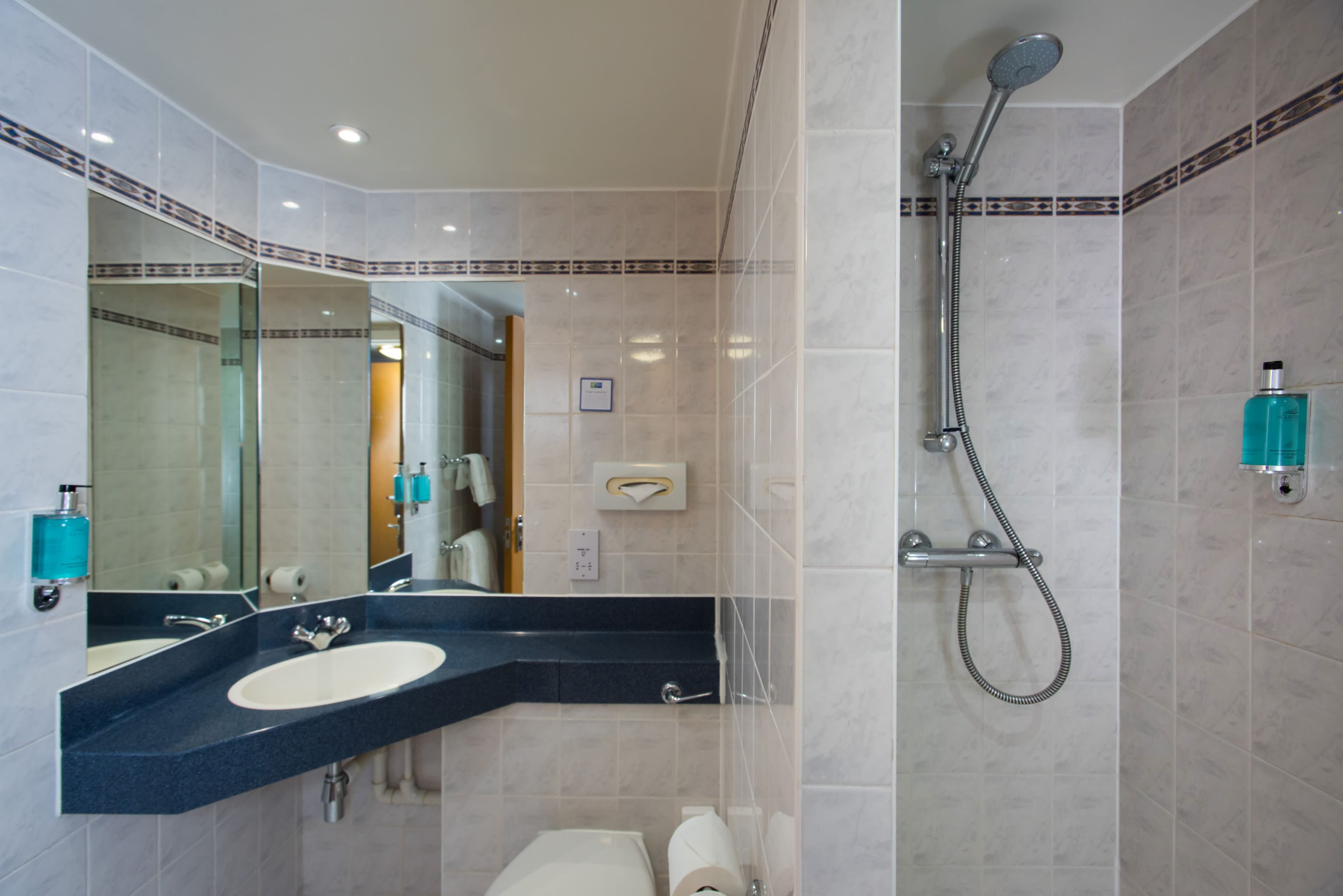 Holiday Inn Express Bristol City Centre — 6