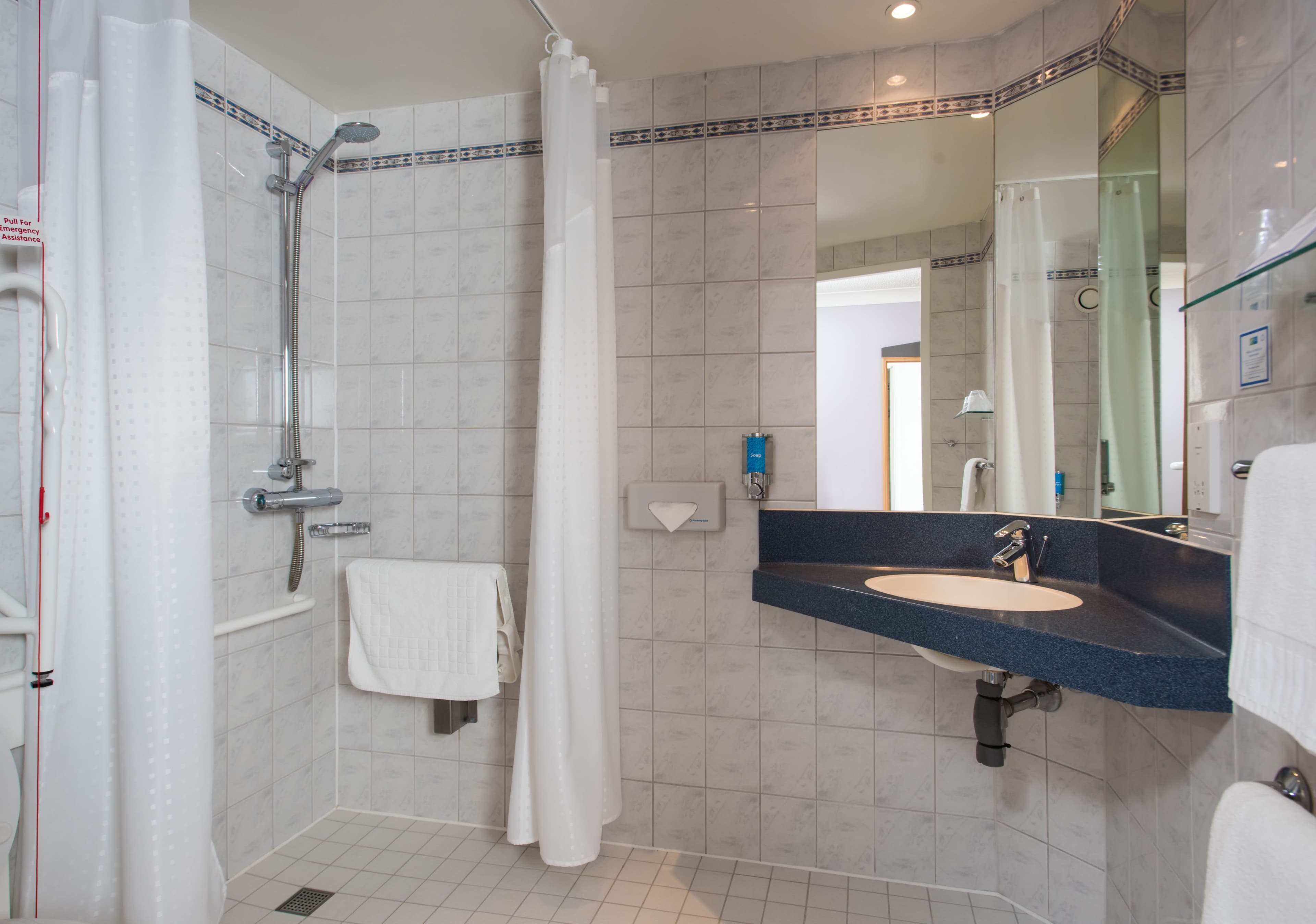 Holiday Inn Express Bristol - Filton — 14