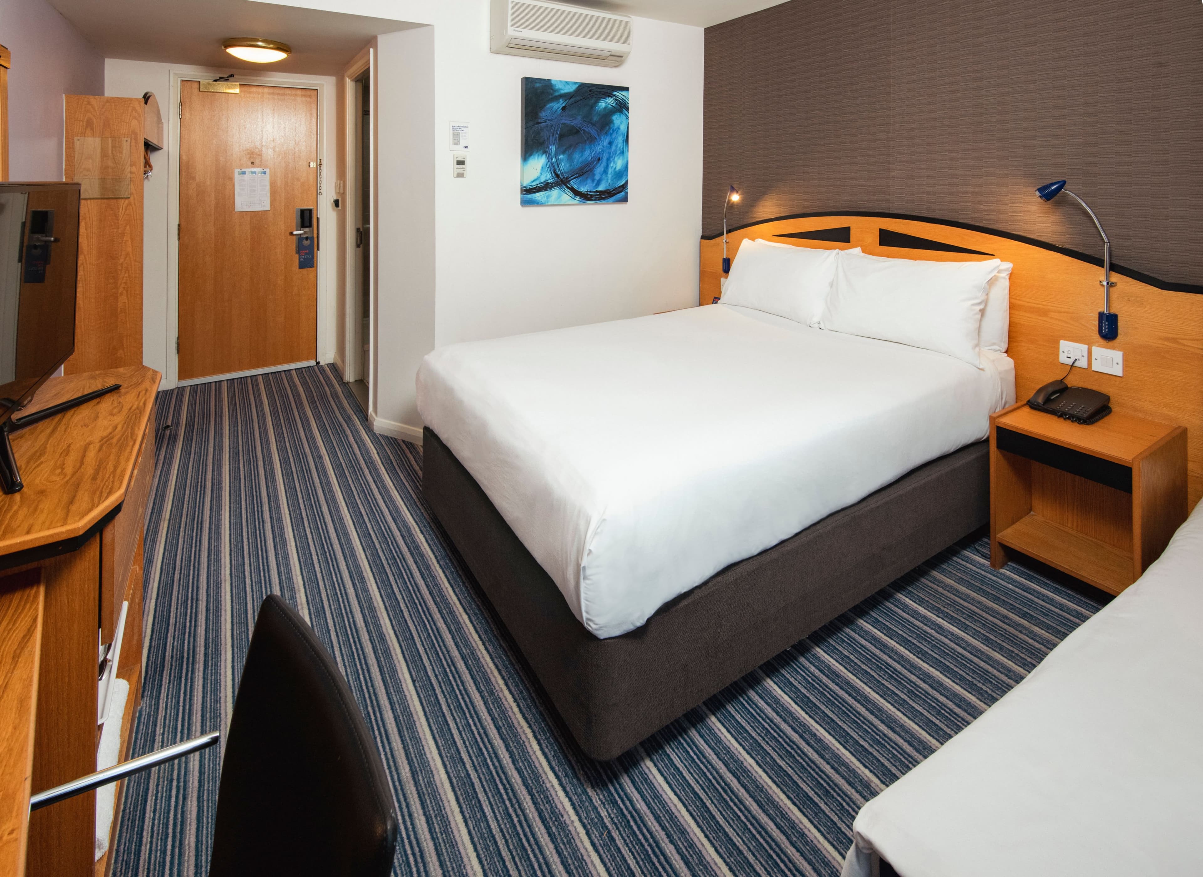 Holiday Inn Express Bristol City Centre — 7
