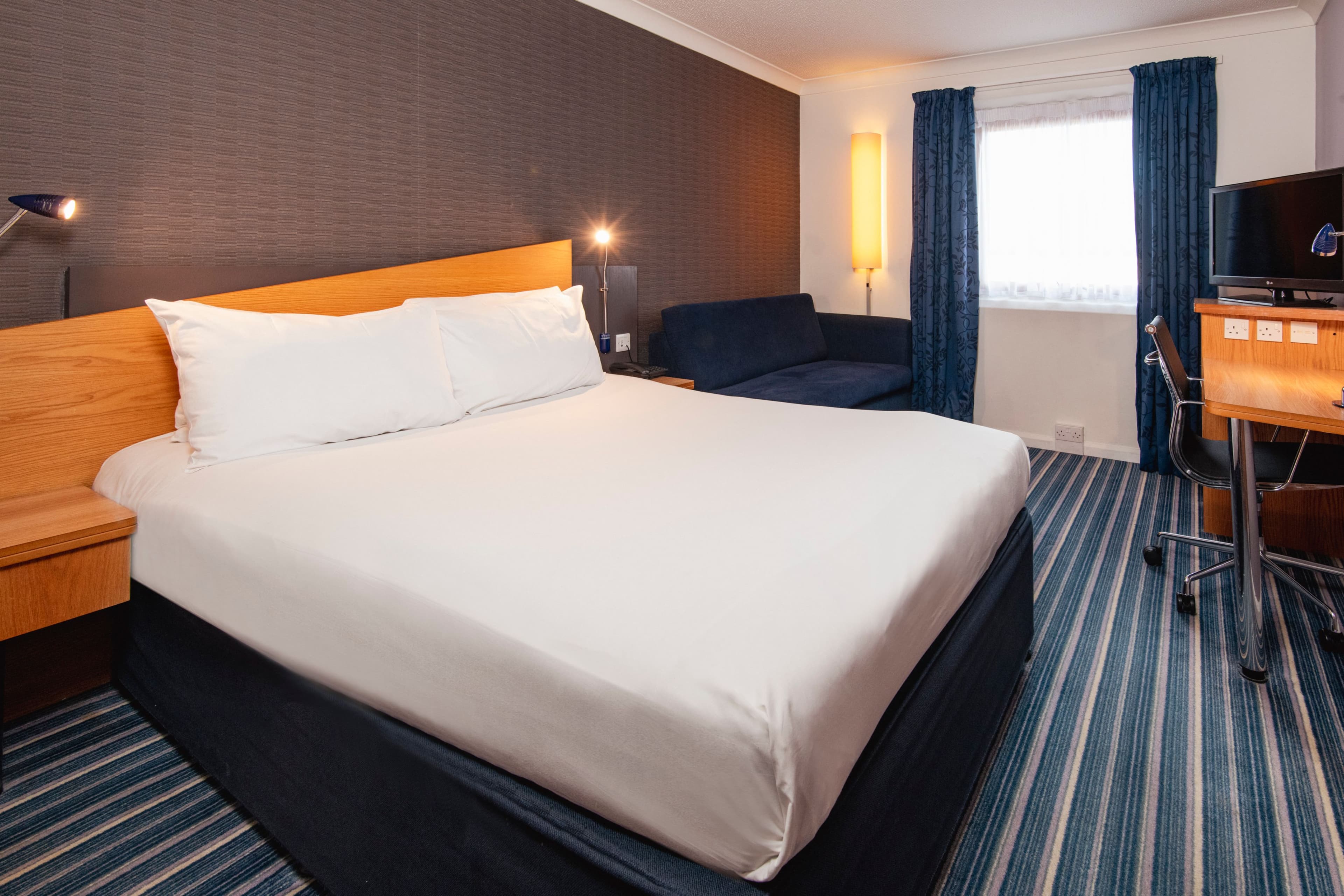 Holiday Inn Express Bristol - Filton - Image 4