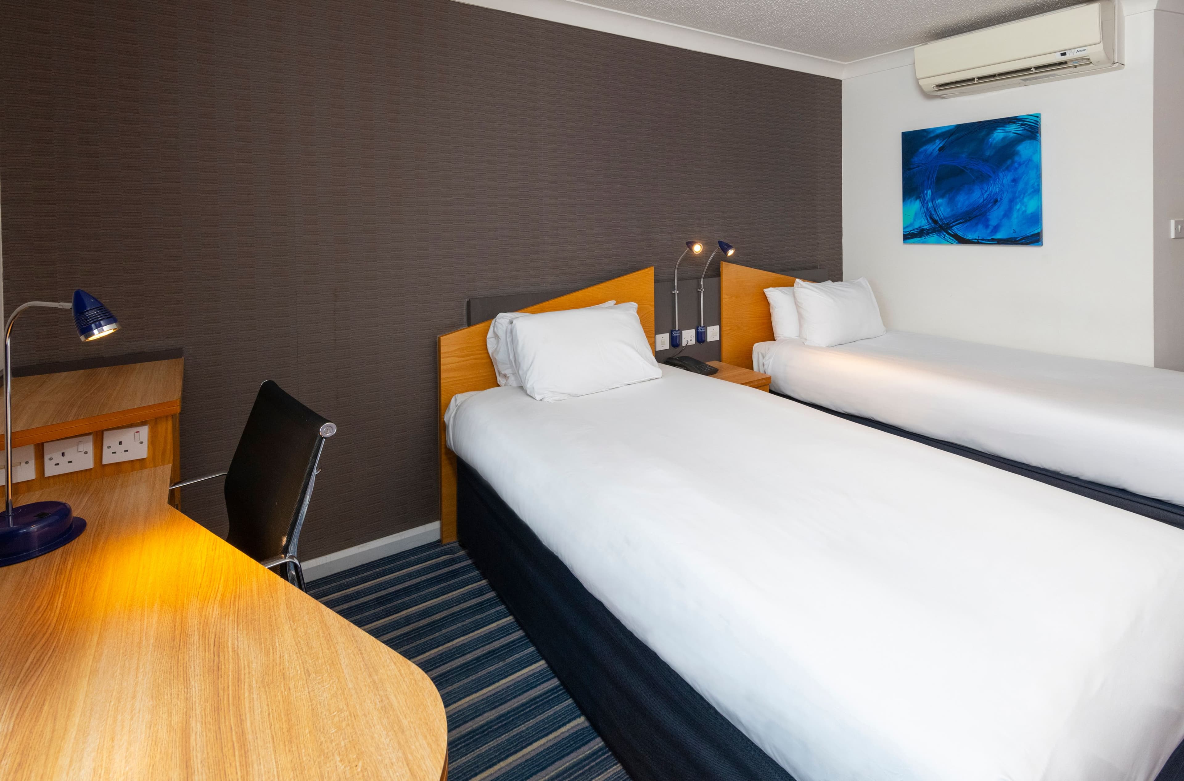 Holiday Inn Express Bristol - Filton — 17