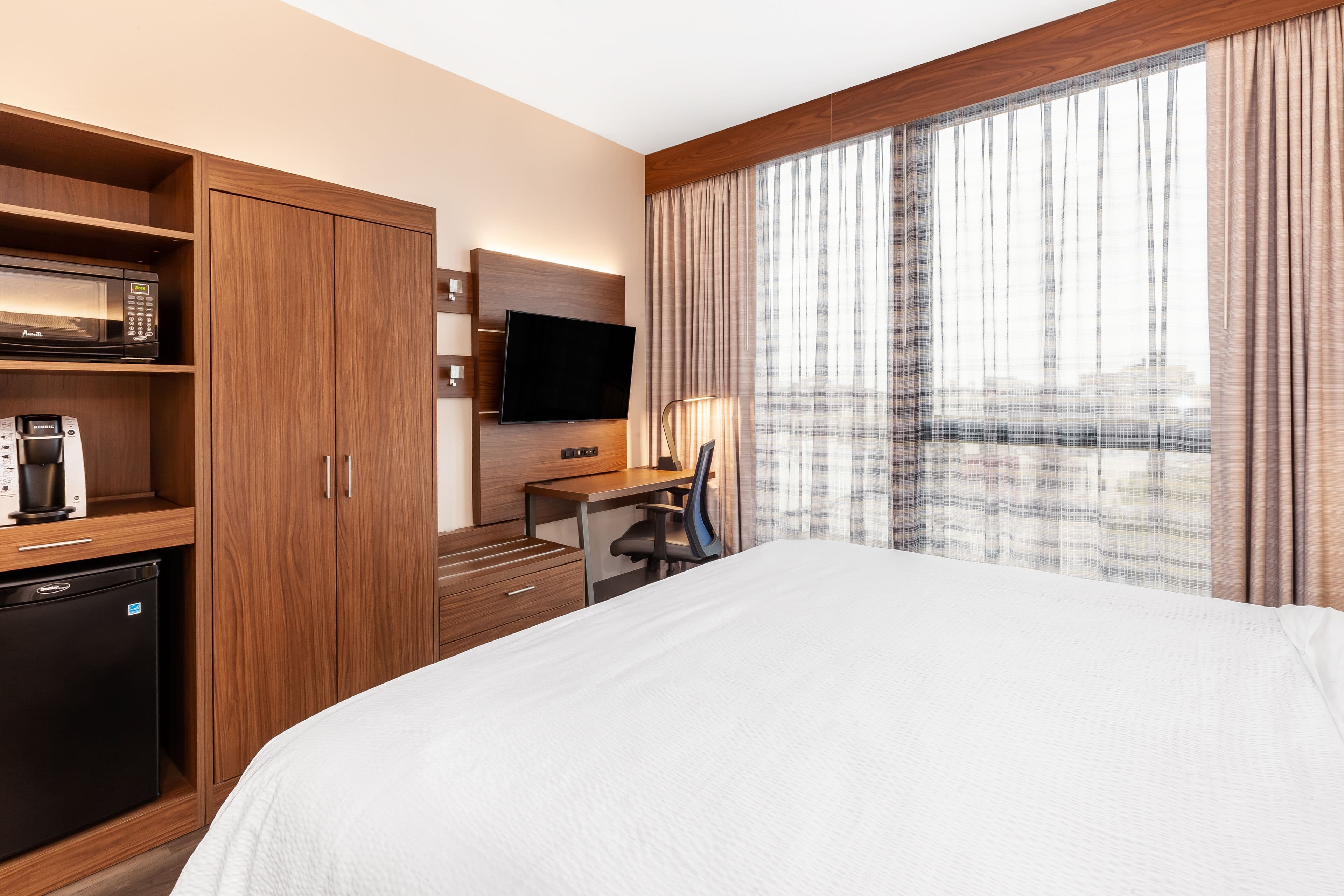 Holiday Inn Express NYC Brooklyn - Sunset Park - Image 4