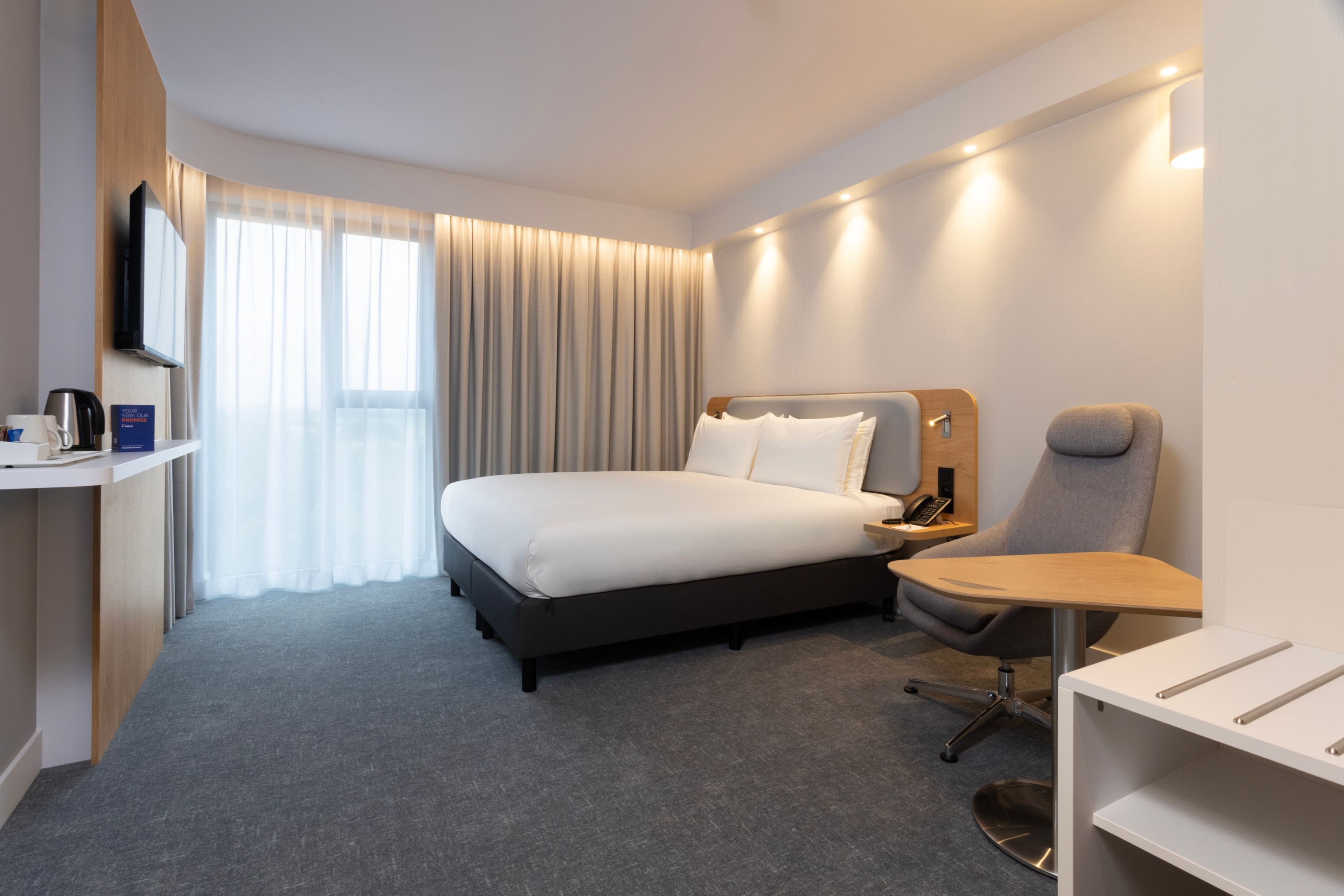 Holiday Inn Express Brussels - Airport - Image 2