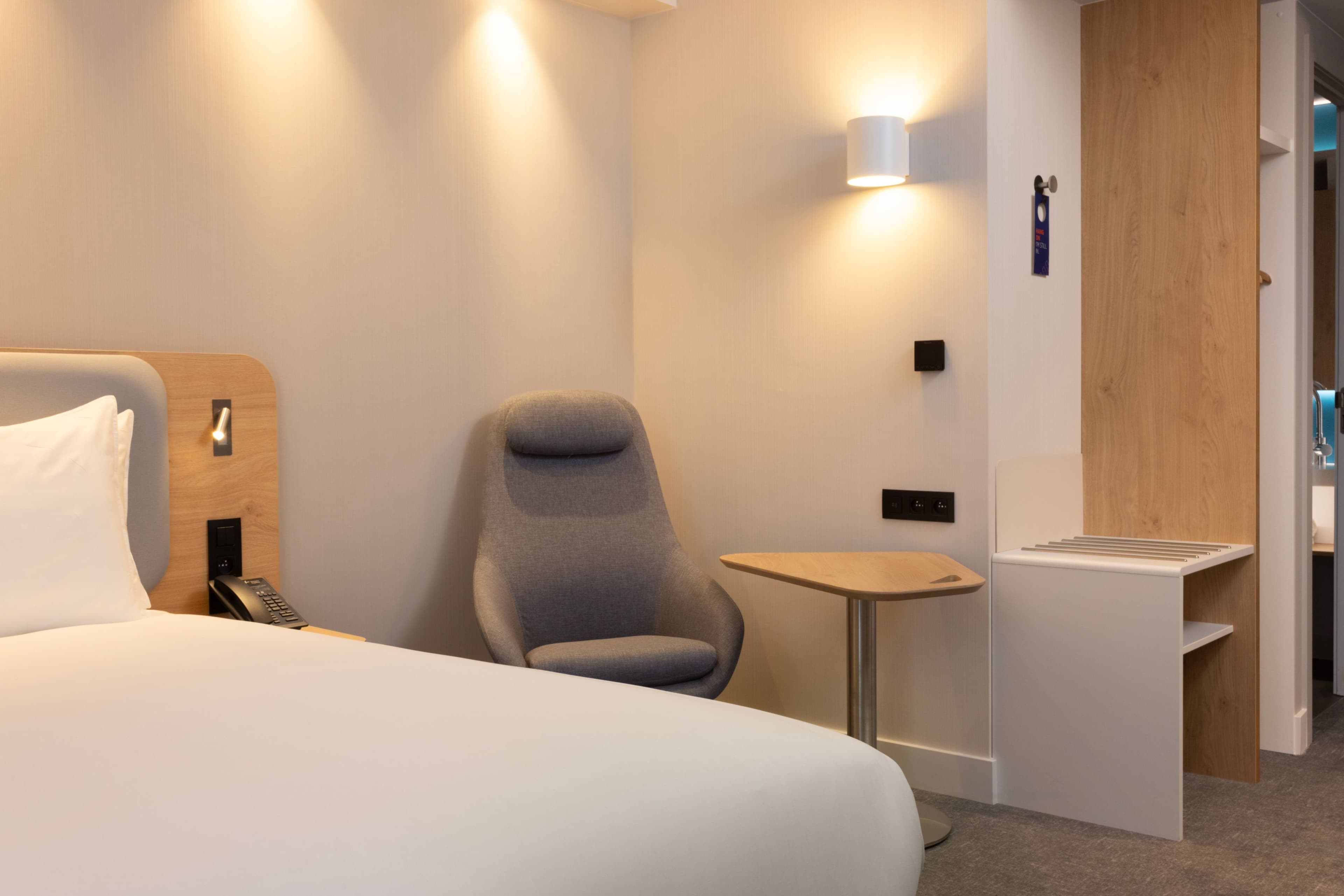 Holiday Inn Express Brussels - Airport - Image 3