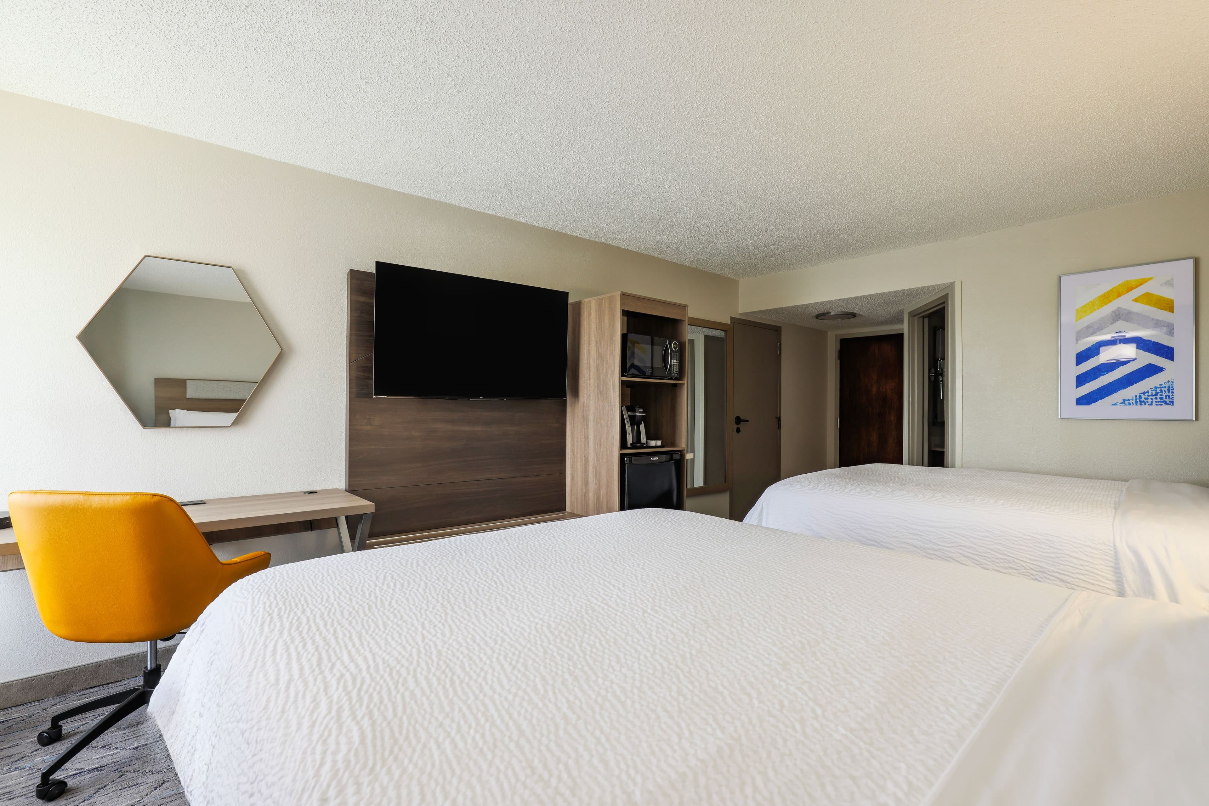 Holiday Inn Express Burlington — 33