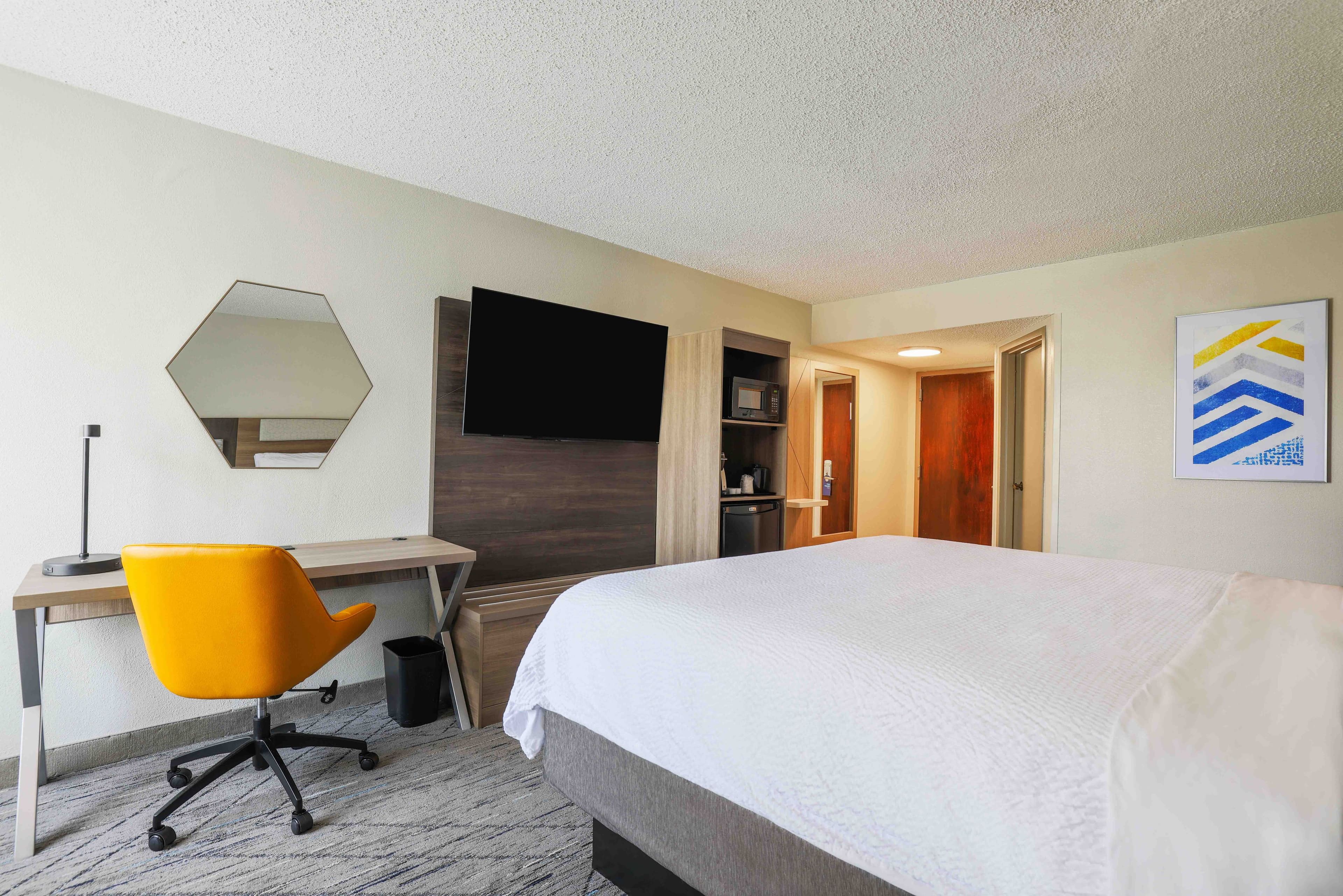 Holiday Inn Express Burlington — 15