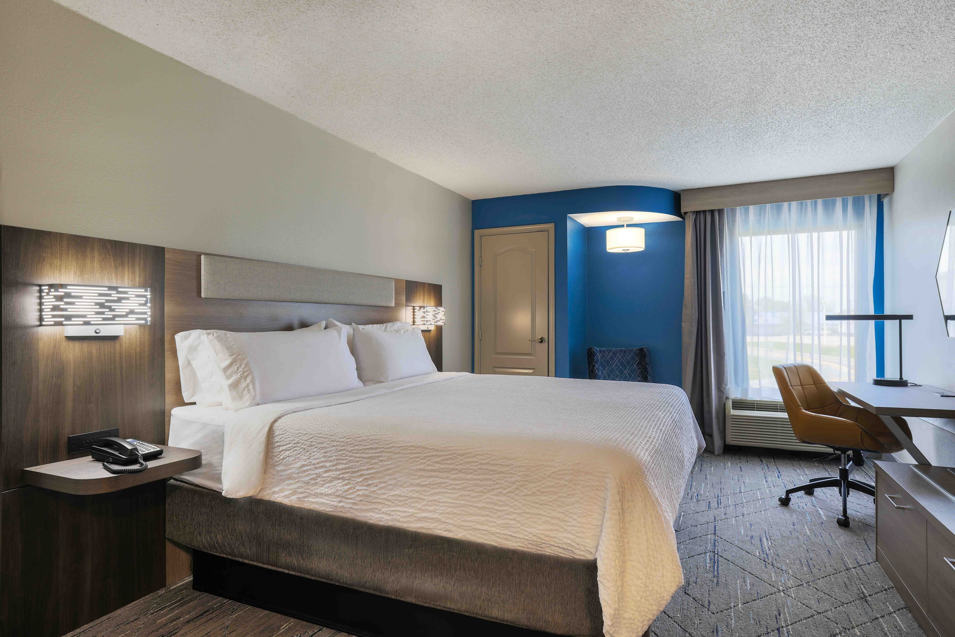 Holiday Inn Express Burlington — 22