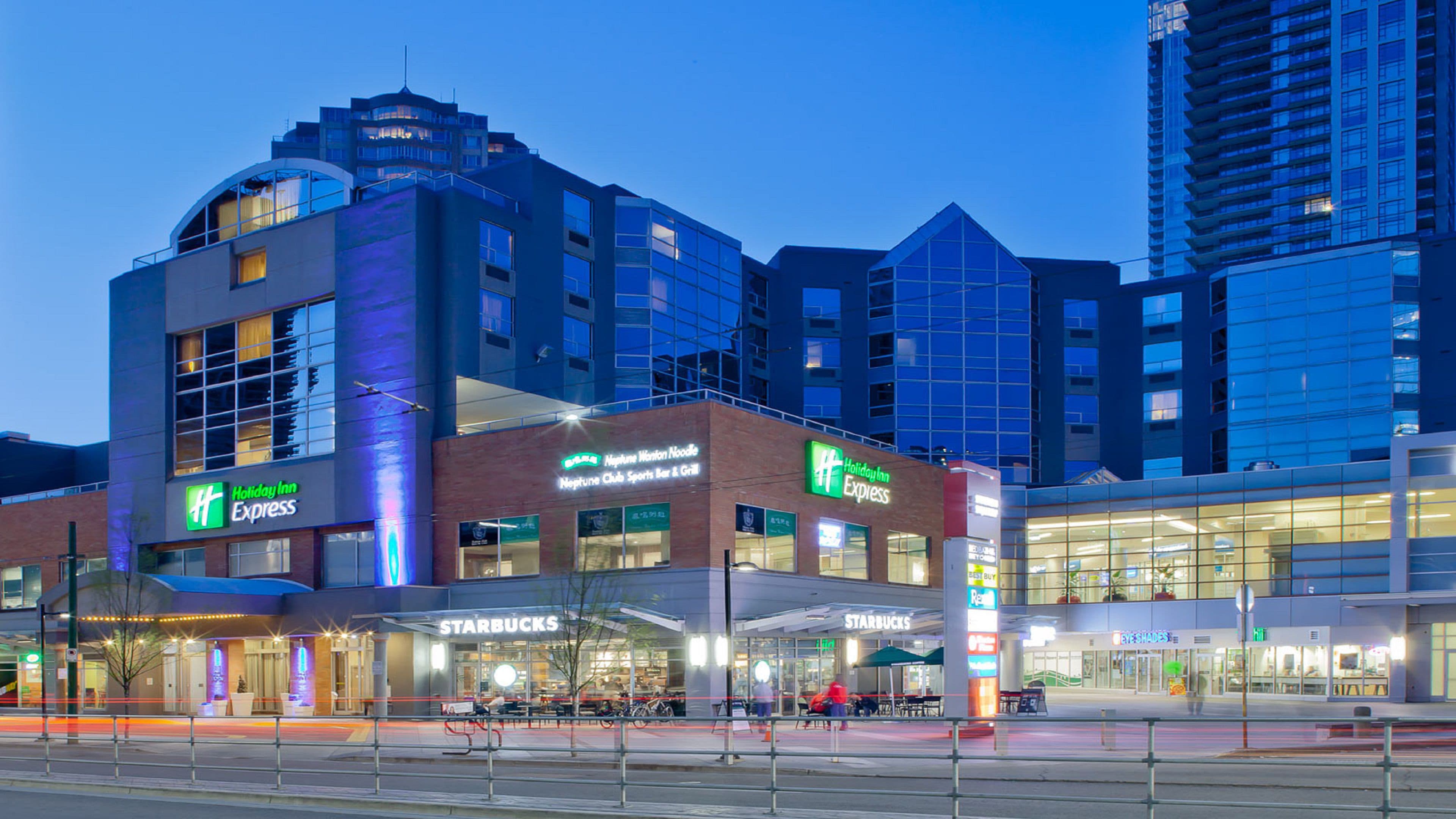 Holiday Inn Express Vancouver-Metrotown (Burnaby) - Image 1