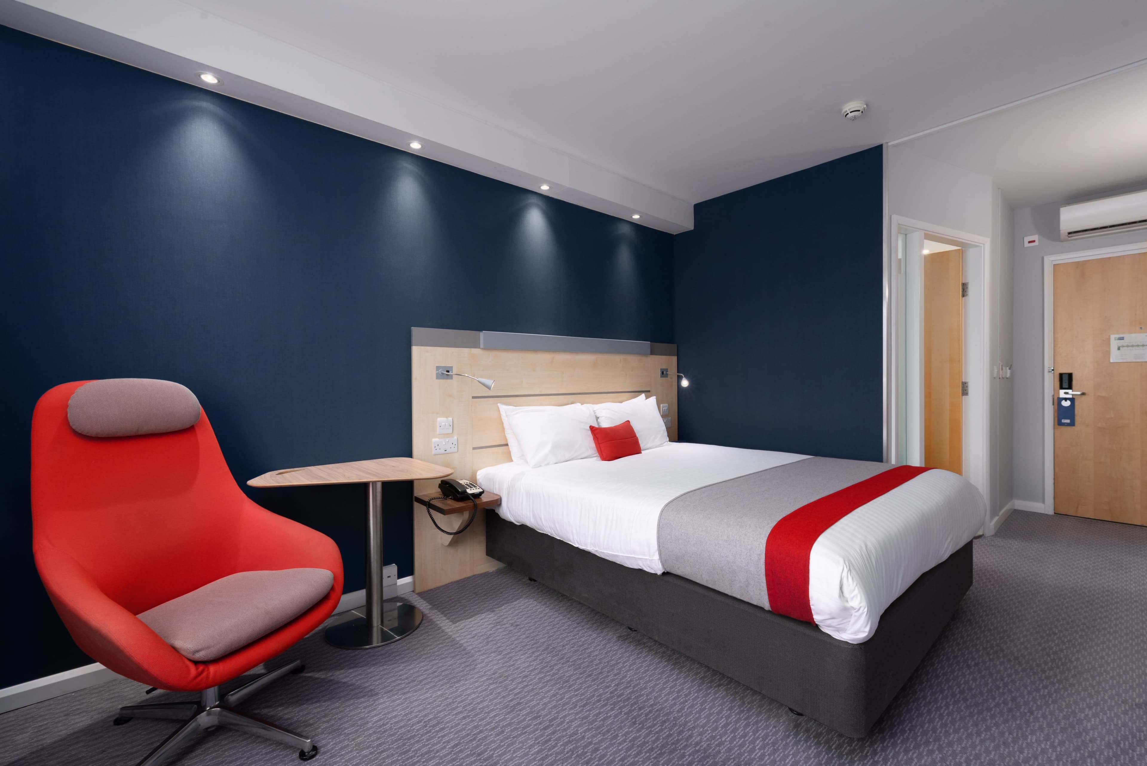 Holiday Inn Express Burnley M65, Jct.10 — 14