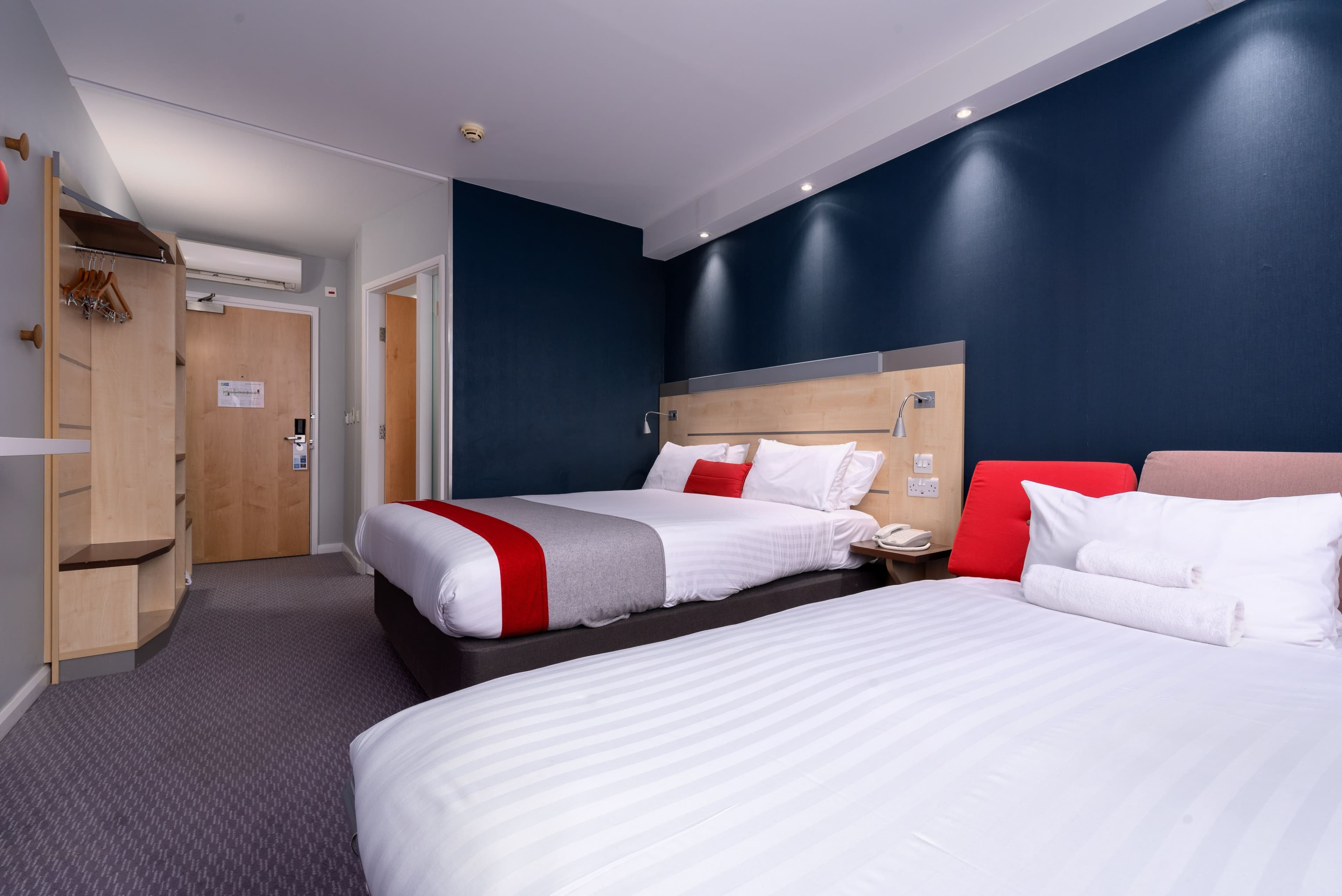 Holiday Inn Express Burnley M65, Jct.10 — 8