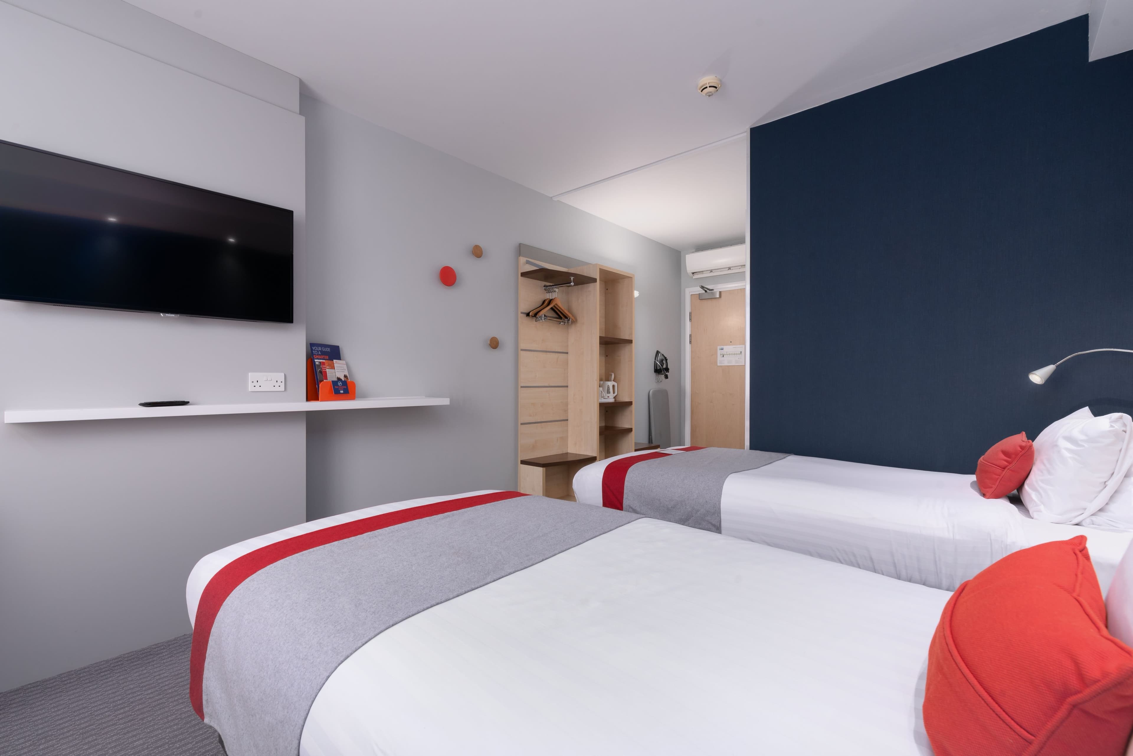 Holiday Inn Express Burnley M65, Jct.10 — 27