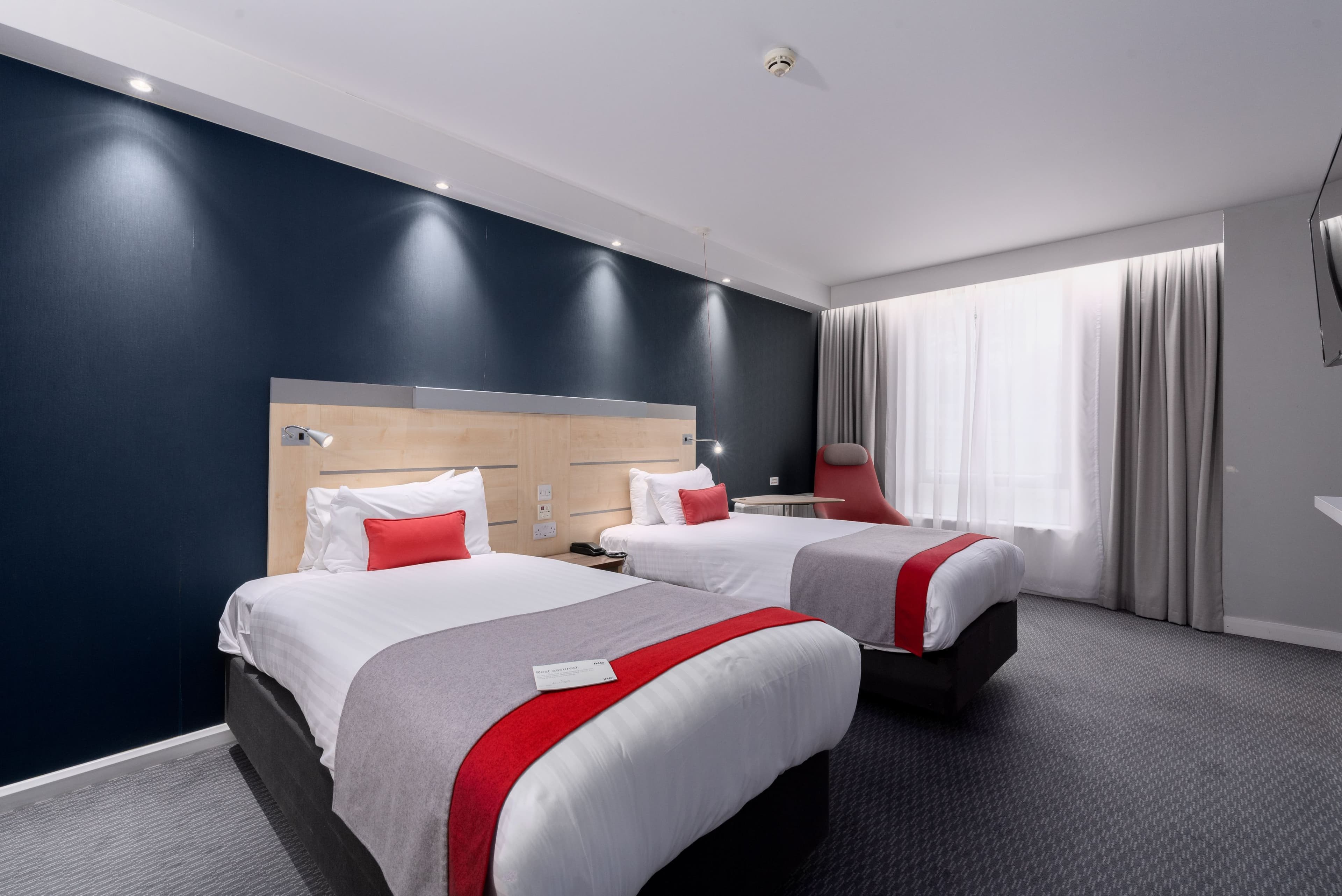 Holiday Inn Express Burnley M65, Jct.10 — 31