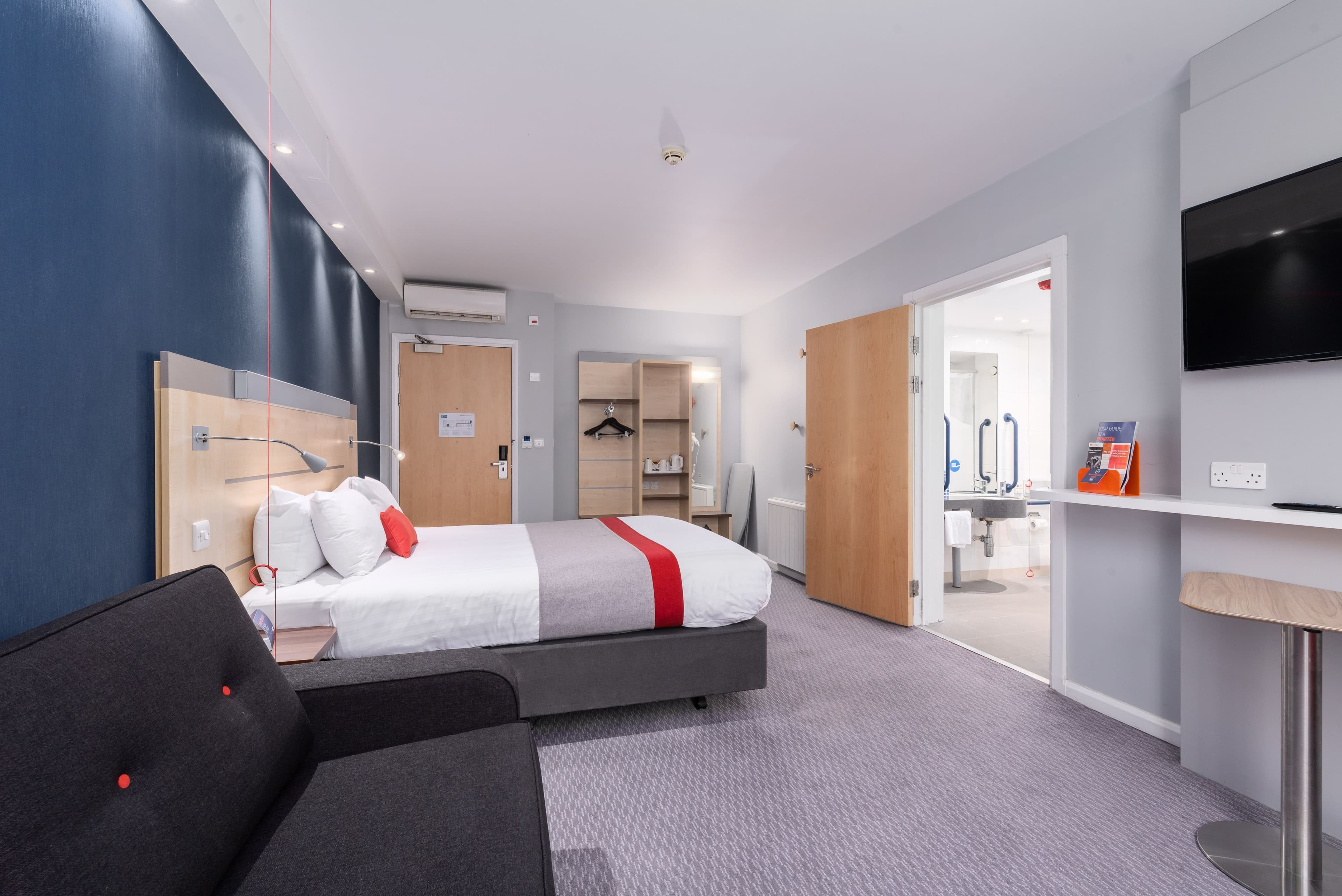 Holiday Inn Express Burnley M65, Jct.10 — 22