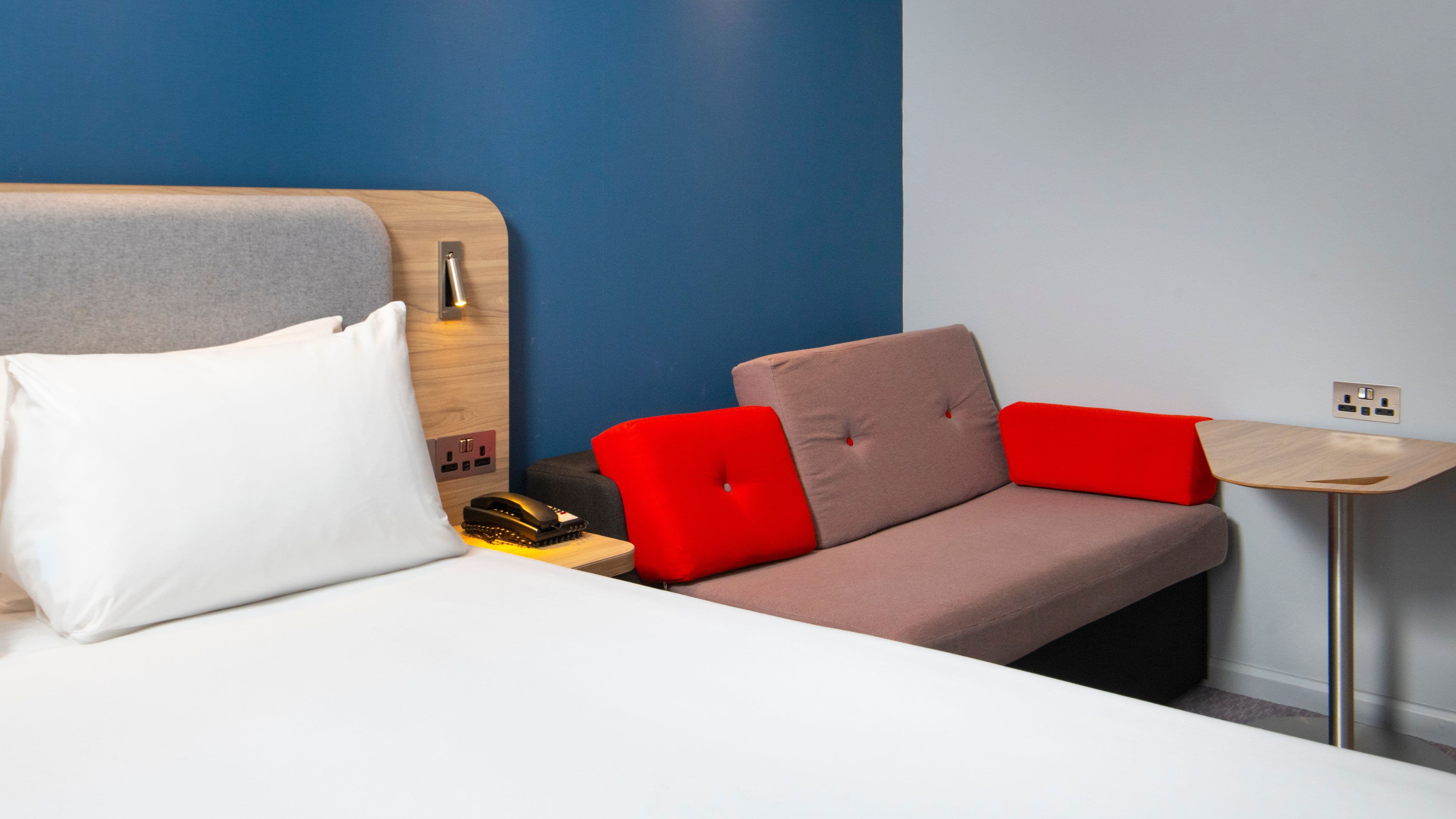 Holiday Inn Express Burton upon Trent — 9