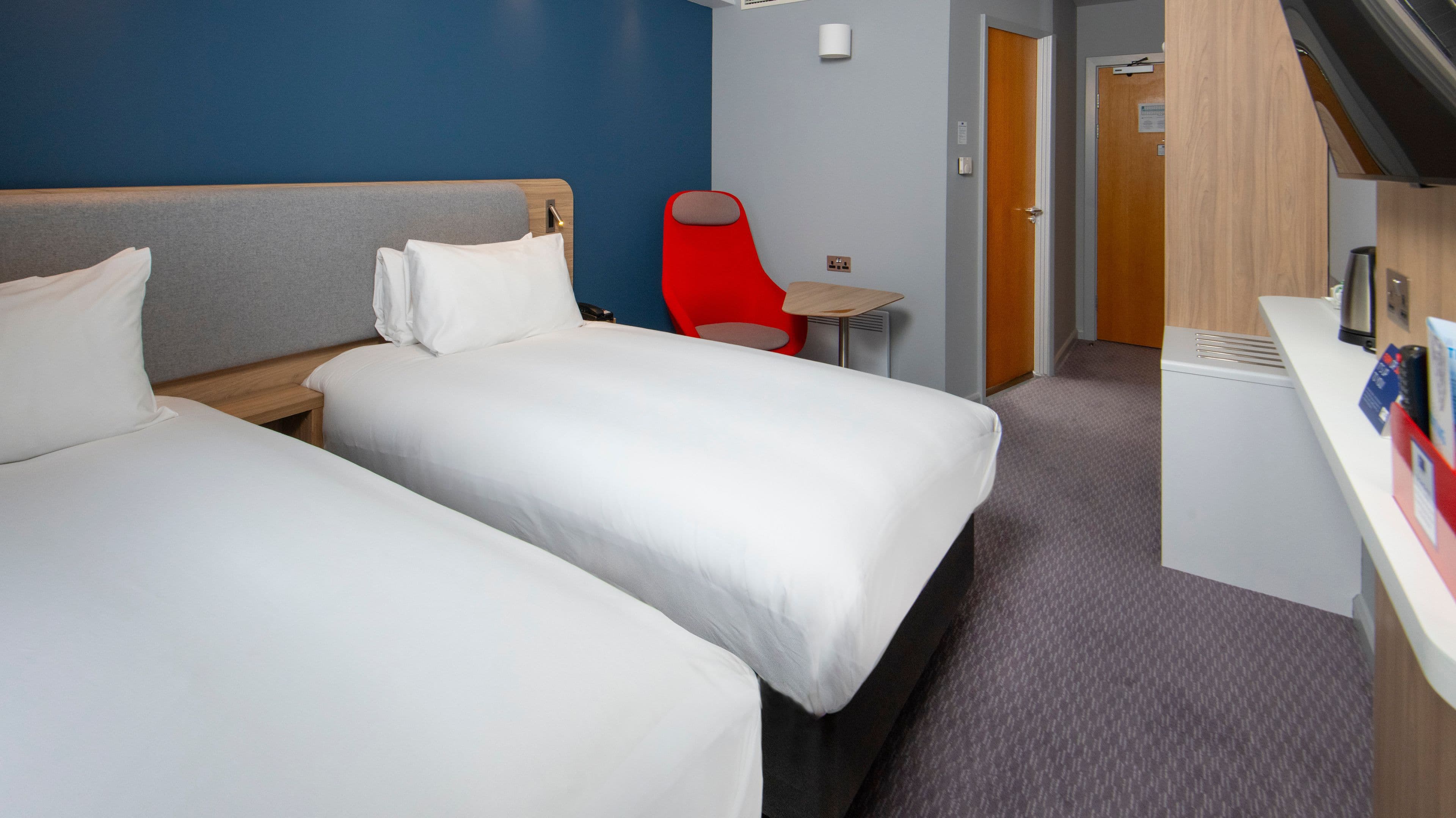 Holiday Inn Express Burton upon Trent — 25