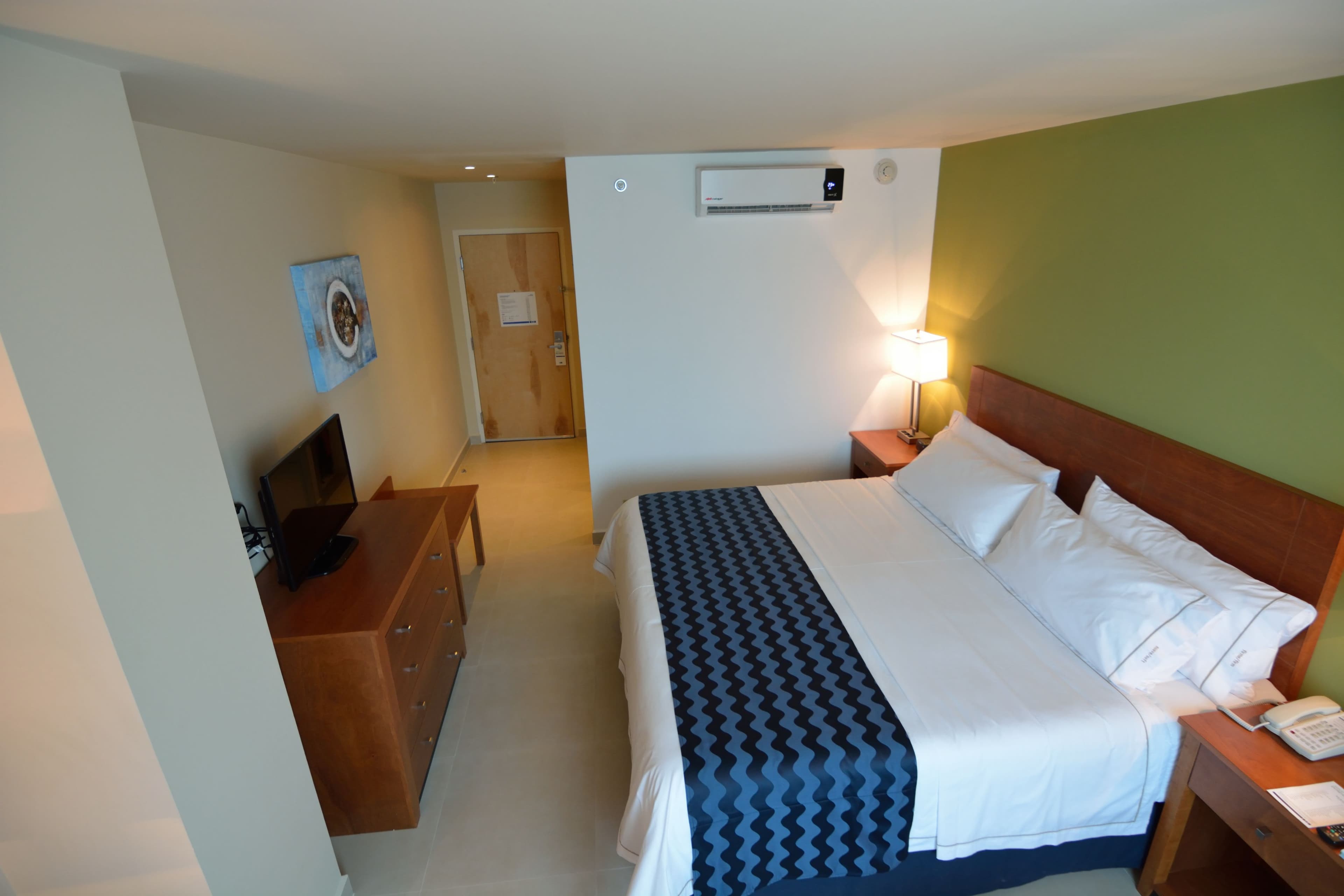 Holiday Inn Express Cabo San Lucas - Image 2