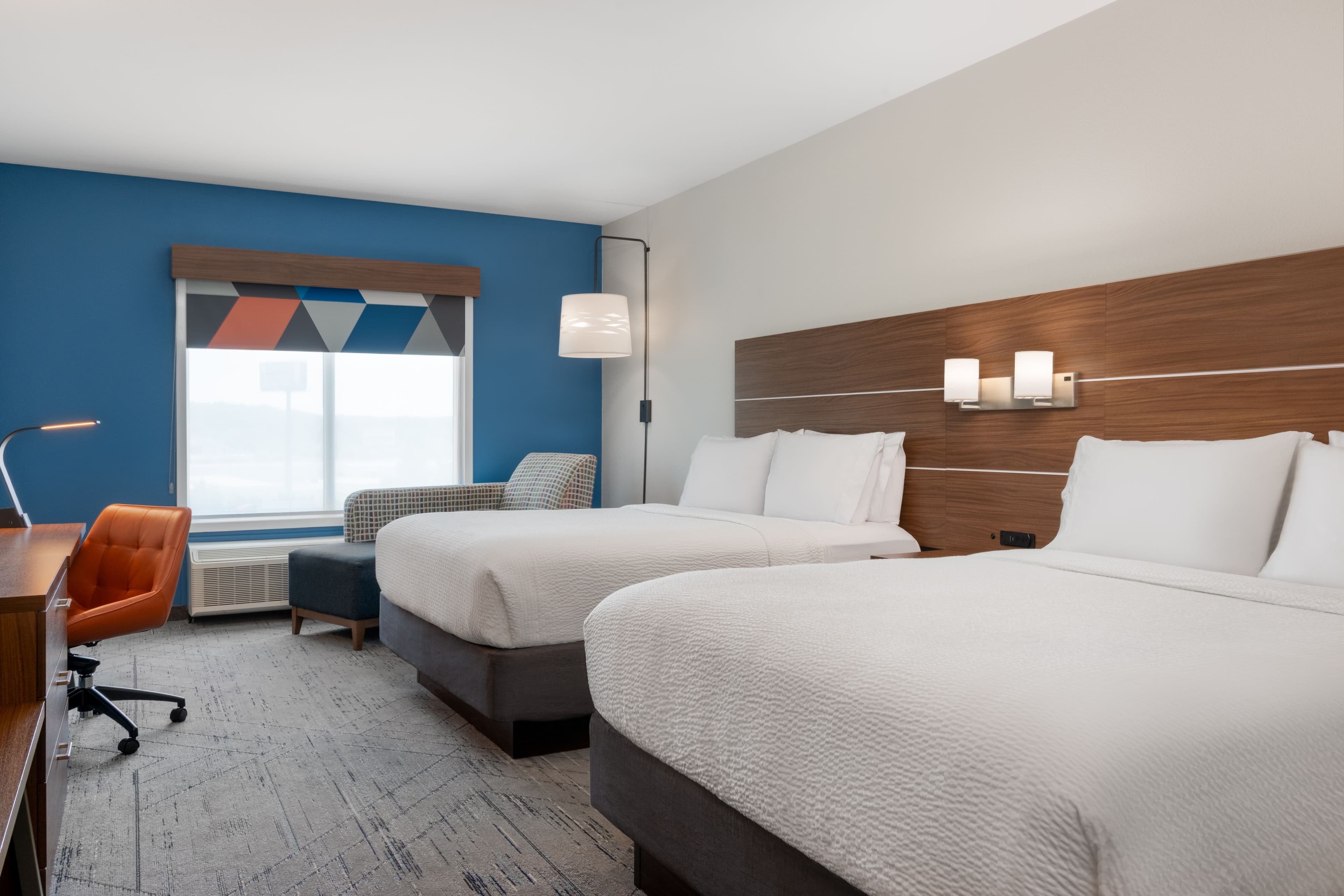 Holiday Inn Express Calhoun South — 9