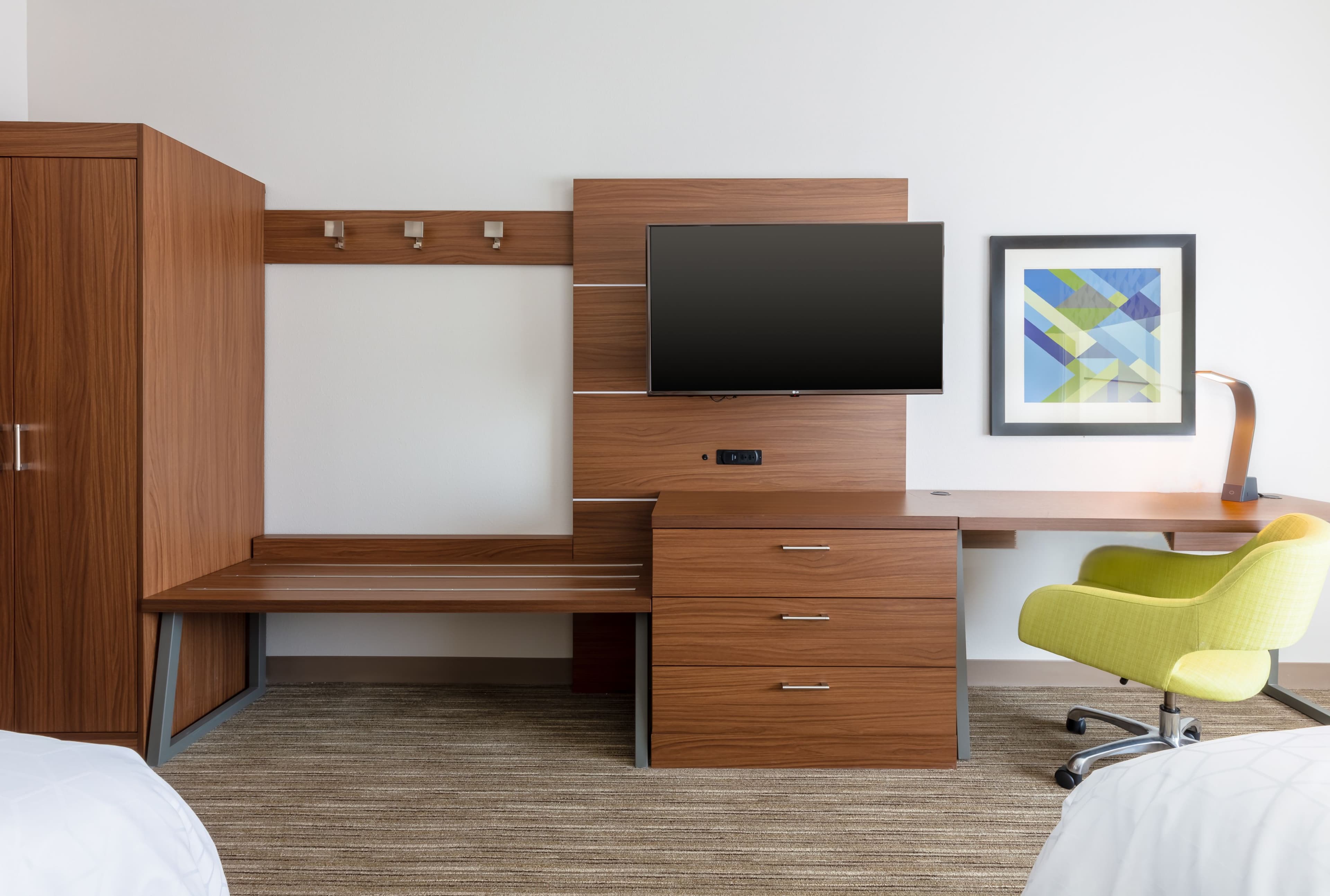 Holiday Inn Express Calhoun South - Image 2