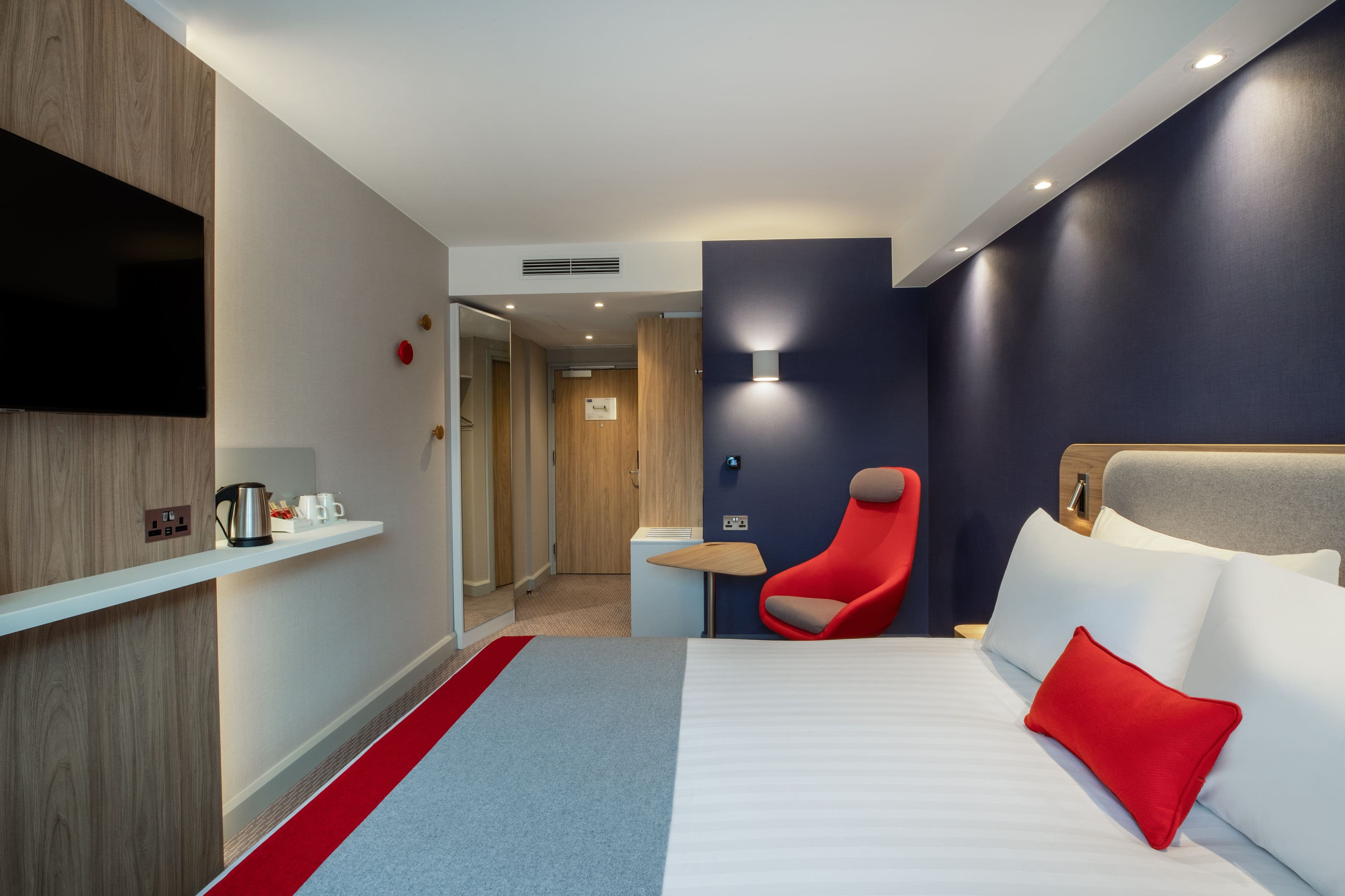 Holiday Inn Express Cambridge West - Cambourne — 13